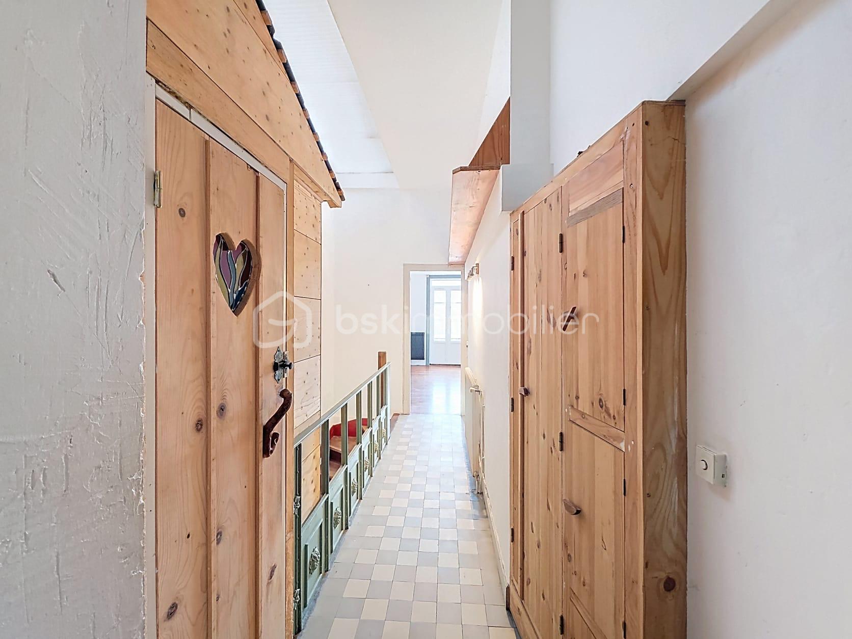 Maison de 185 m² - 28c2b147-25de-498c-889f-ee68a3f7a24d.jpeg