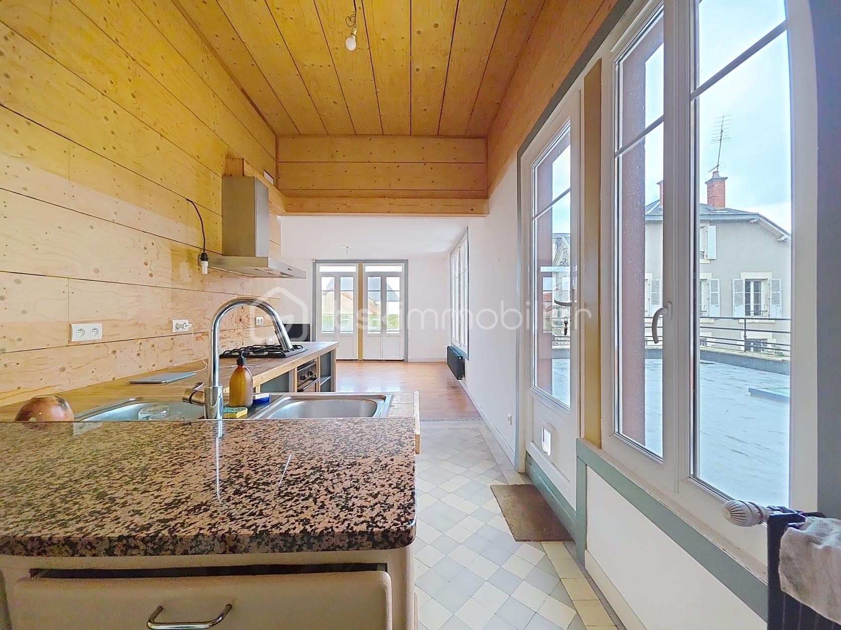 Maison de 185 m² - 51b7ebae-d1fa-41c5-b062-9c1c2c15a799.jpeg