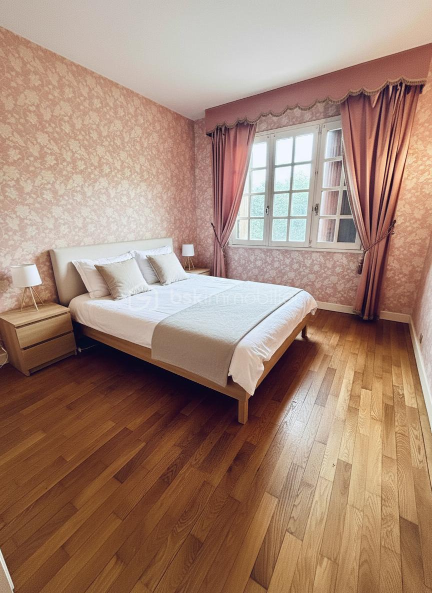 Maison de 158 m² - CHAMBRE ROSE.jpg