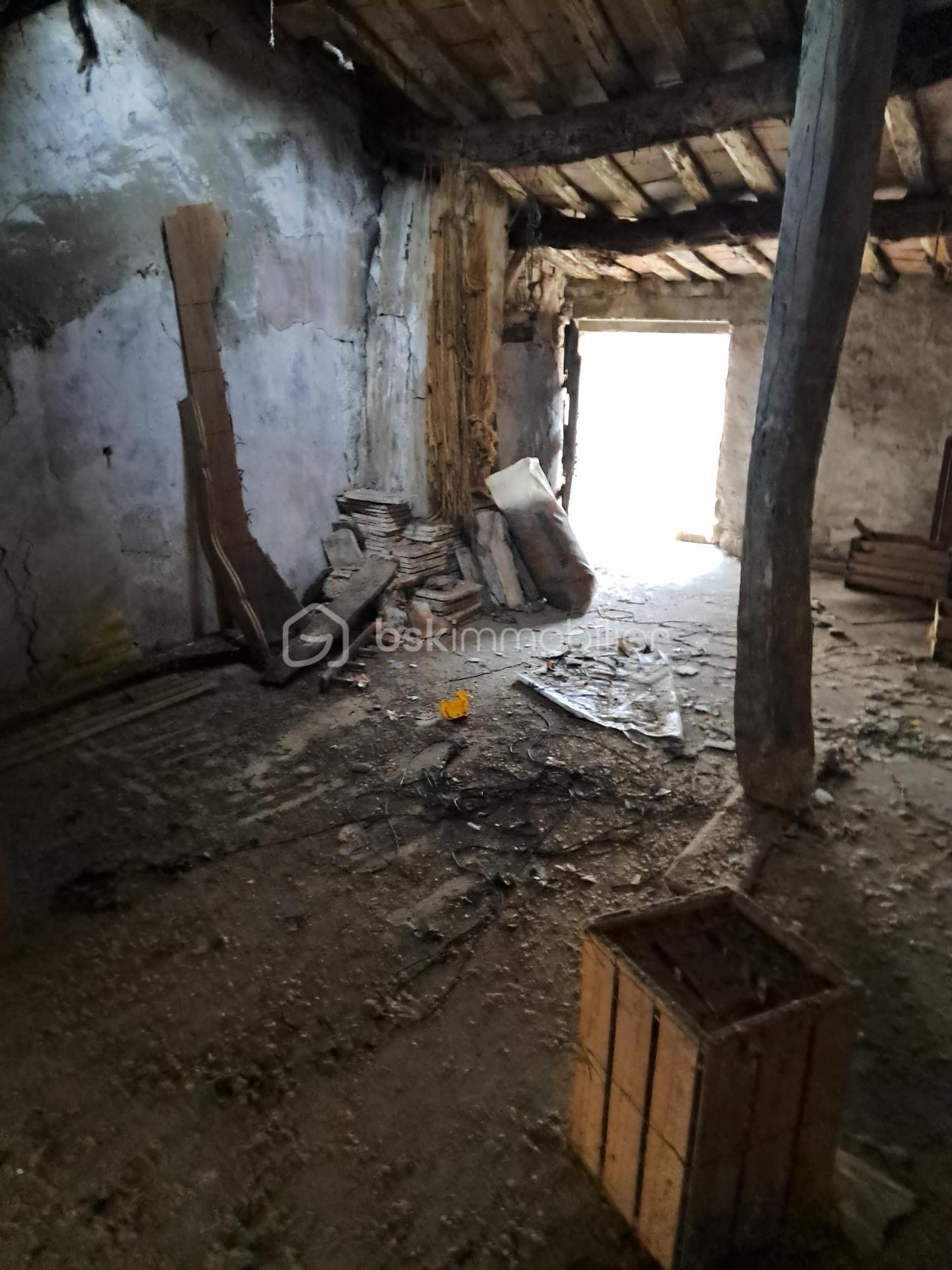 Maison de 90 m² - 6-remise.jpg