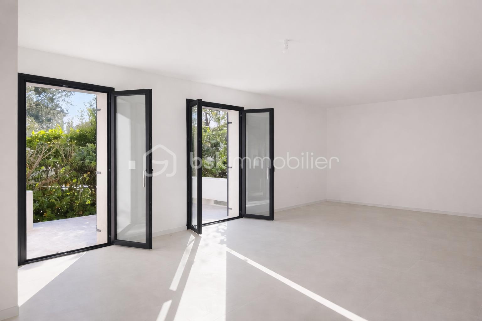 photo 5 Salon + terrasse.png