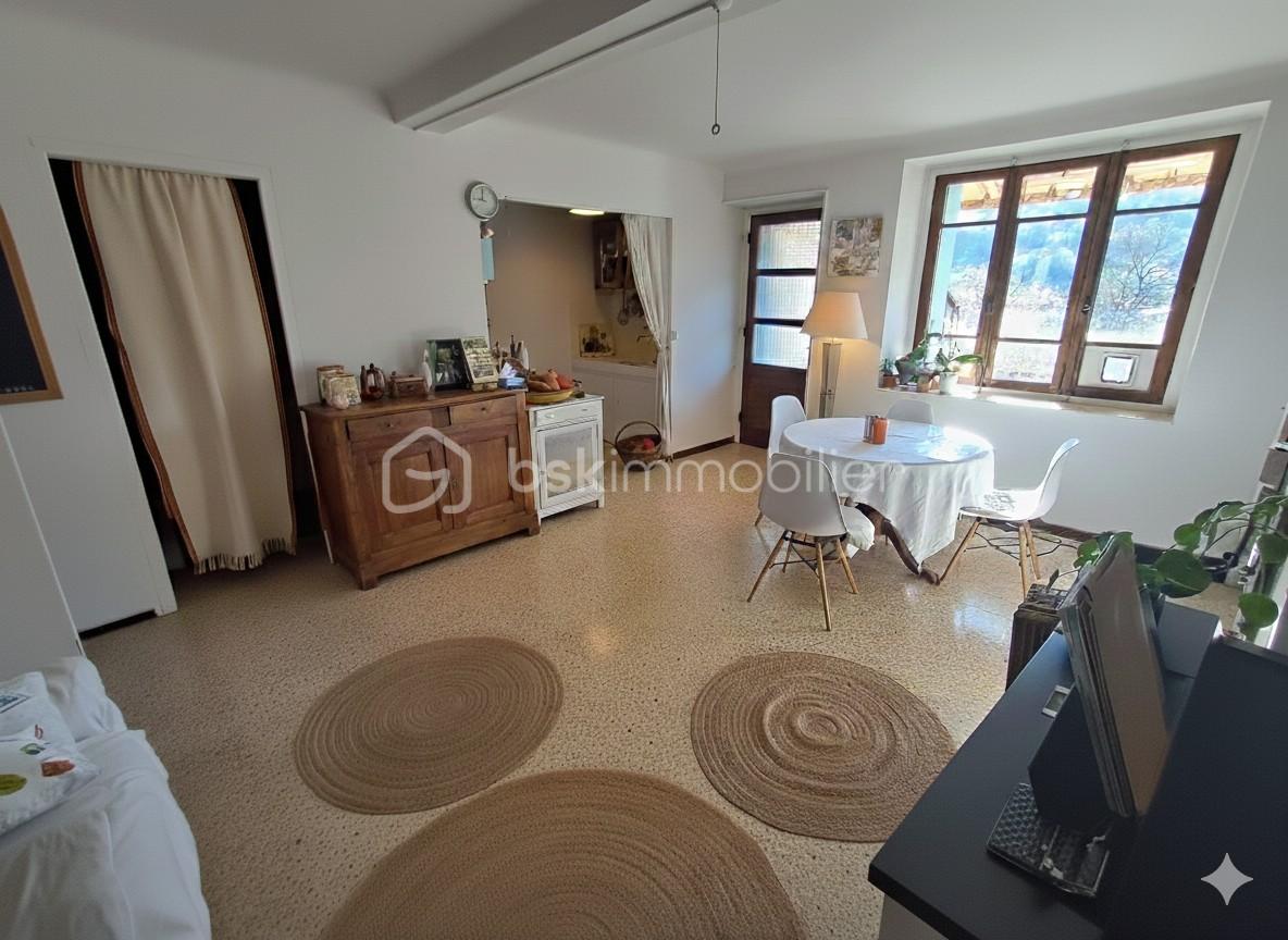 Corps de ferme de 86 m² - thumbnail_1765870828472.jpg