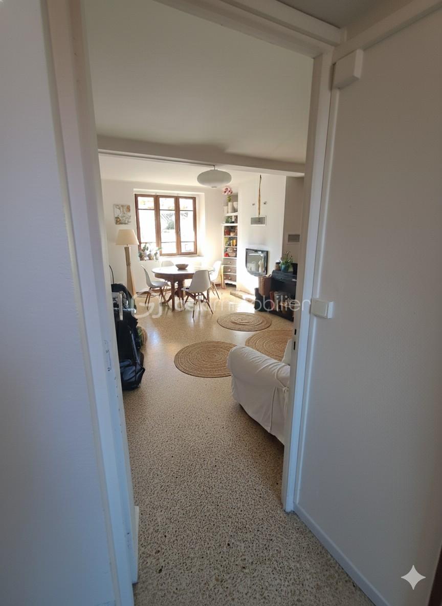 Corps de ferme de 86 m² - thumbnail_1765870608991.jpg