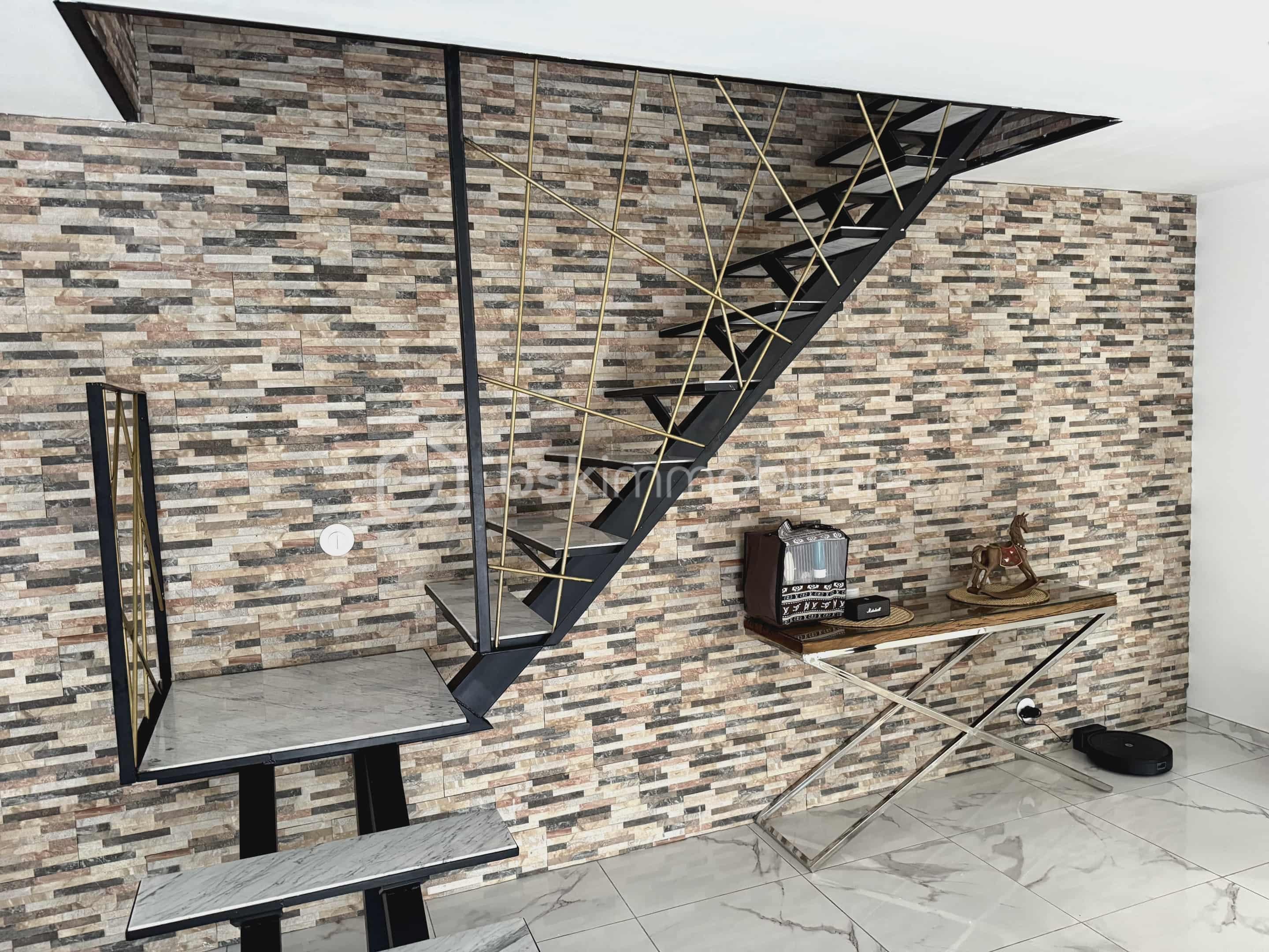 Maison traditionnelle de 136 m² - d95e1889-8d1e-43c2-bc2b-dc745be9515e.jpg