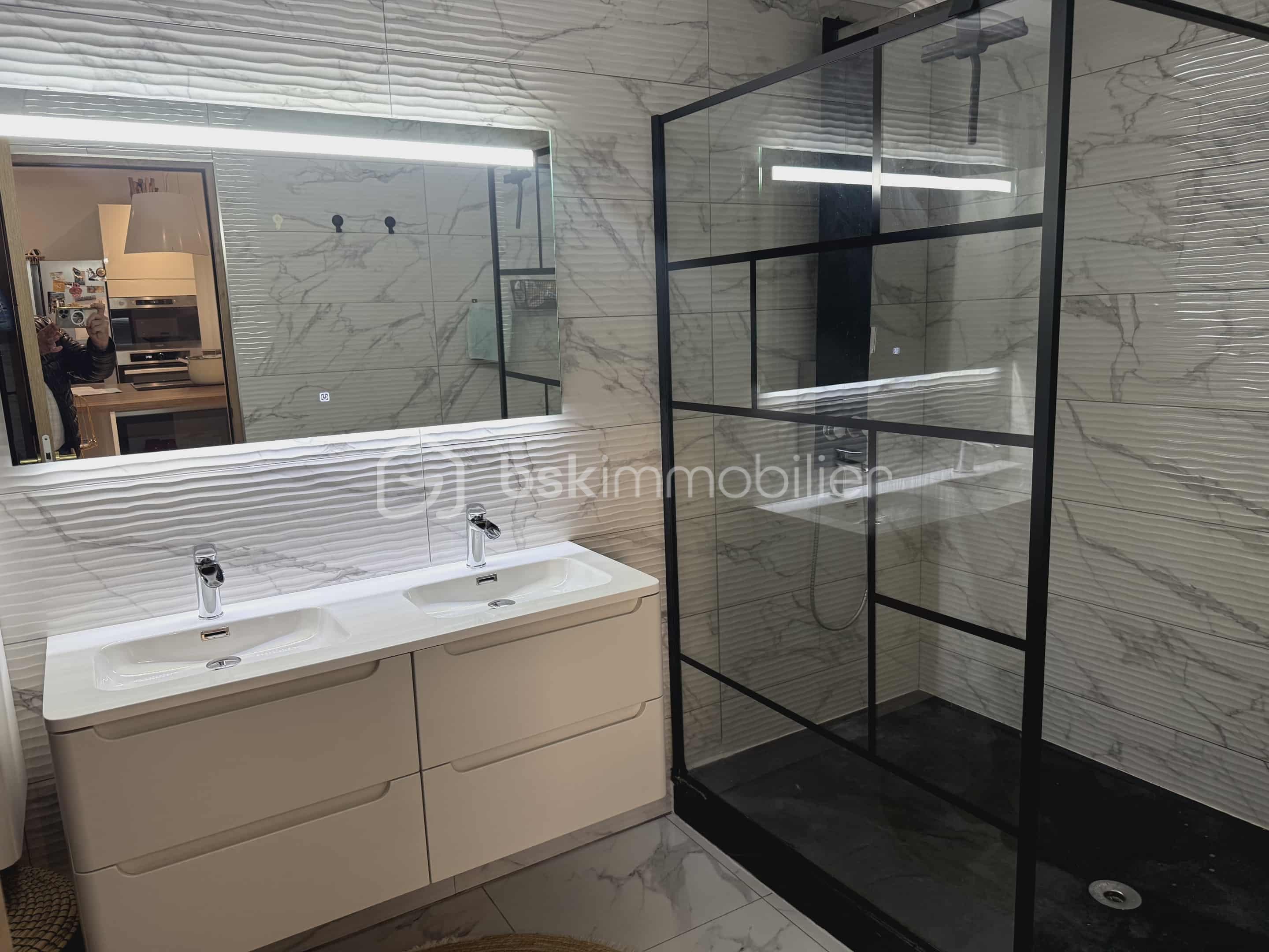 Maison traditionnelle de 136 m² - 1498065f-bb6d-4d6a-93eb-556e967d4c34.jpg