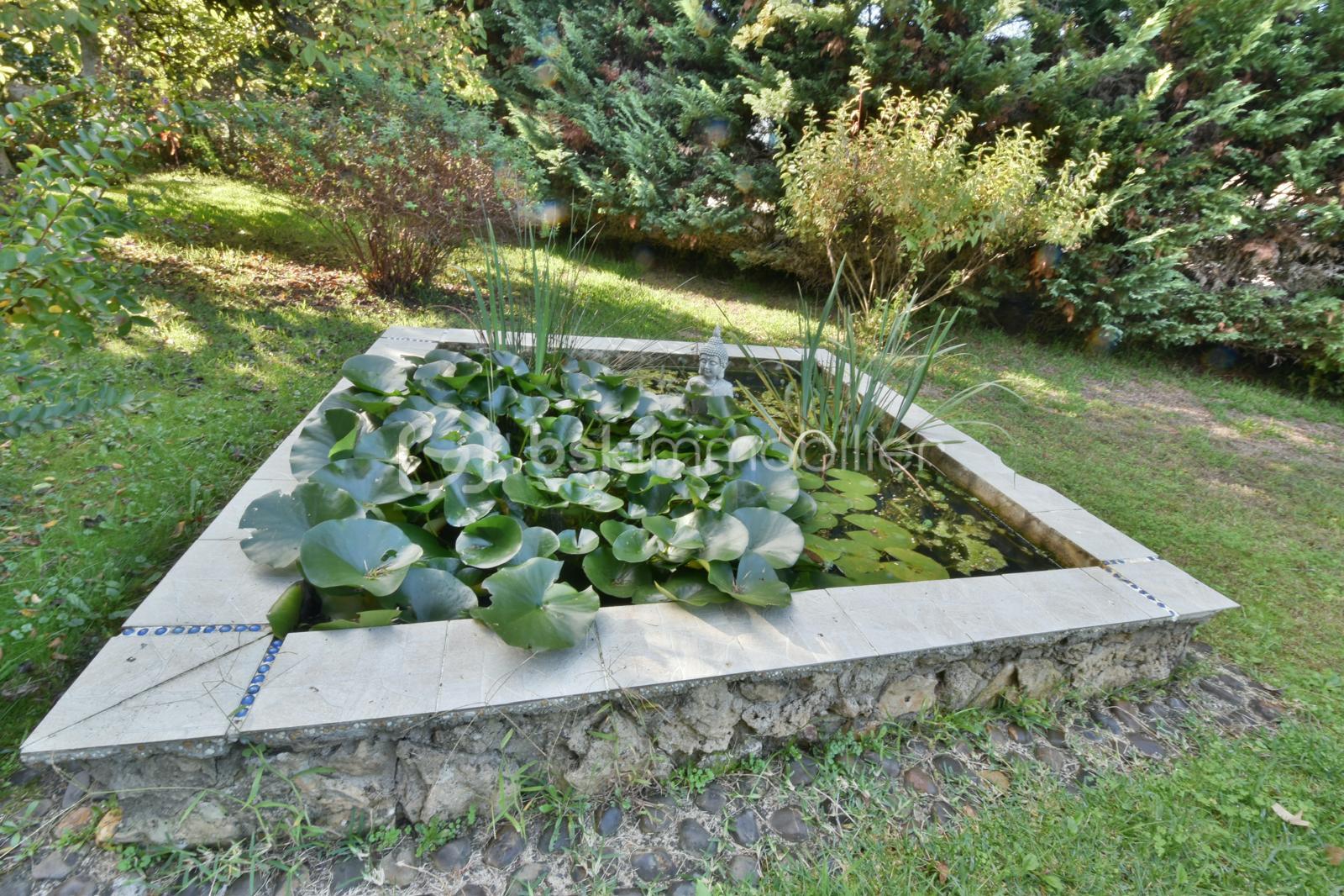 Immeuble de 250 m² - WhatsApp Image 2025-10-17 à 10.14.56_ff5b0c54.jpg