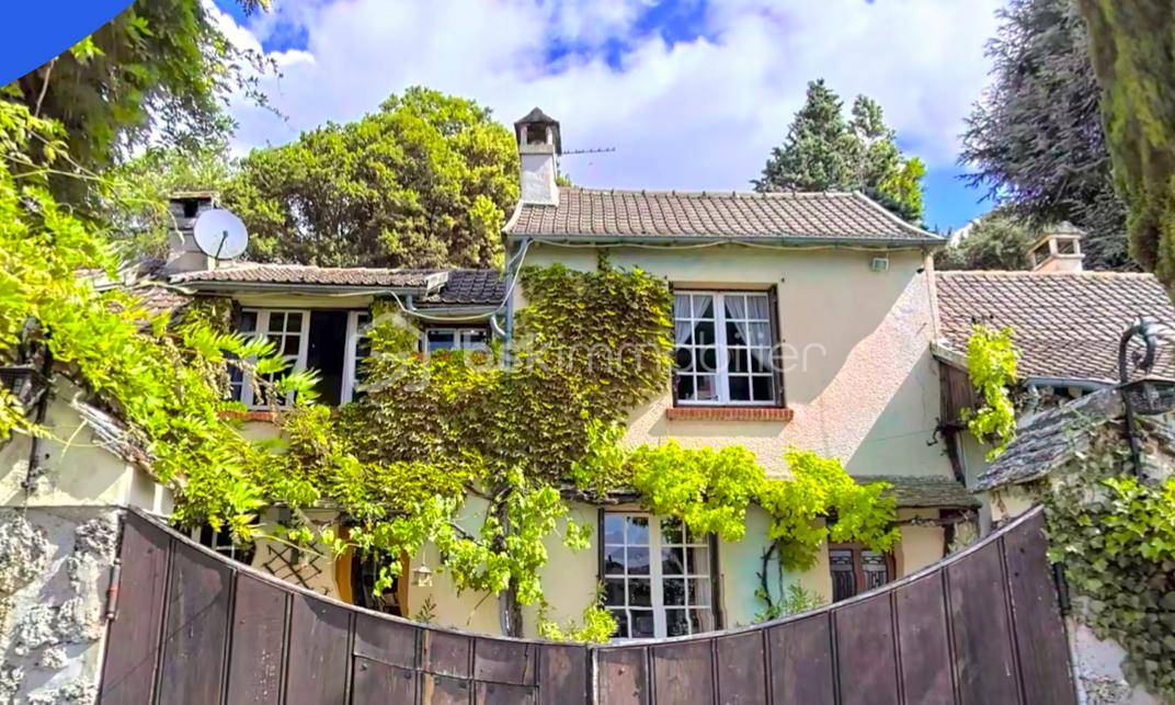 Maison de 200 m² - Vue rue.png