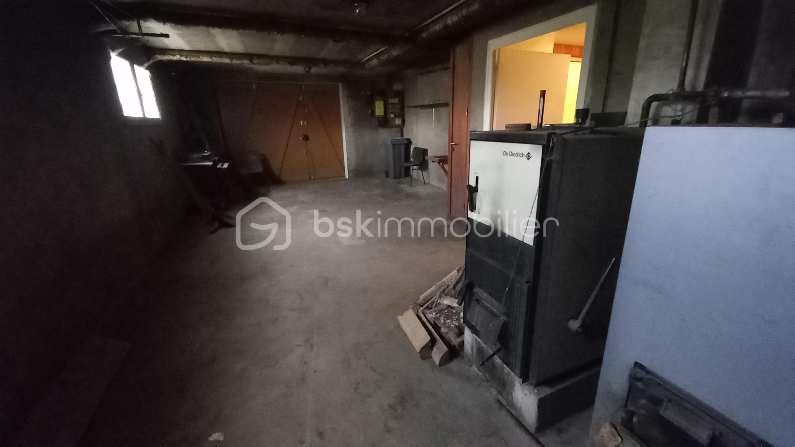 Maison de 135 m² - Maison Voiron Rousset Photo Garage.jpg