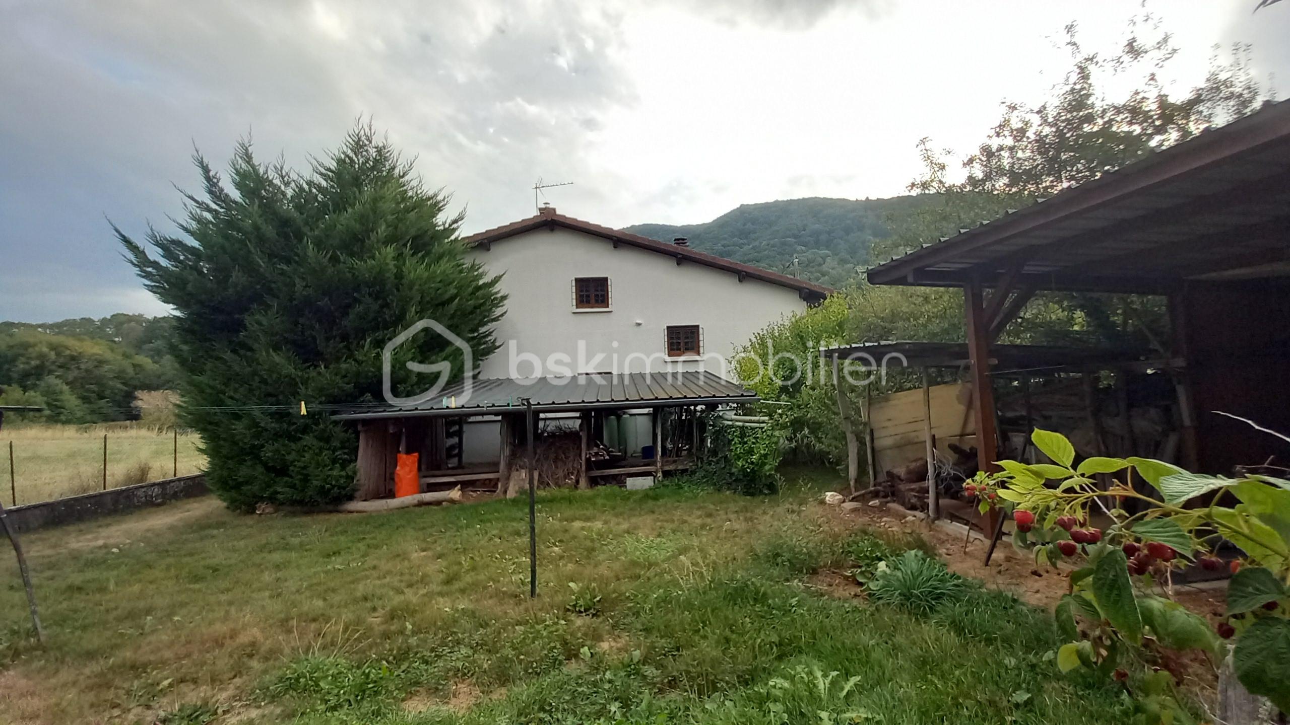 Maison de 135 m² - Maison Voiron Rousset Photo façade arrière 1.jpg