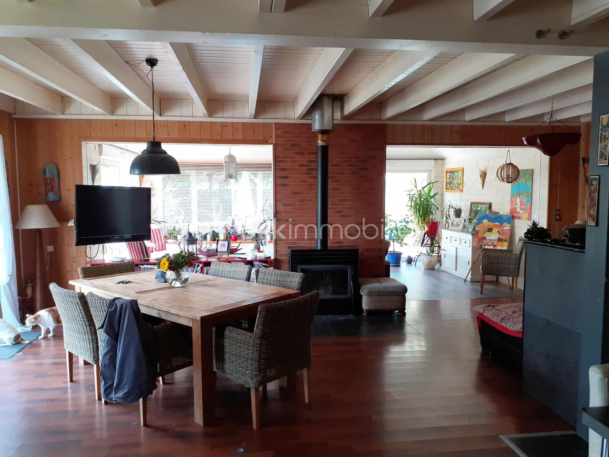 Maison de 201 m² - 0a468d3b-3c6c-4881-b902-8c4bfa07d3bb.jpeg