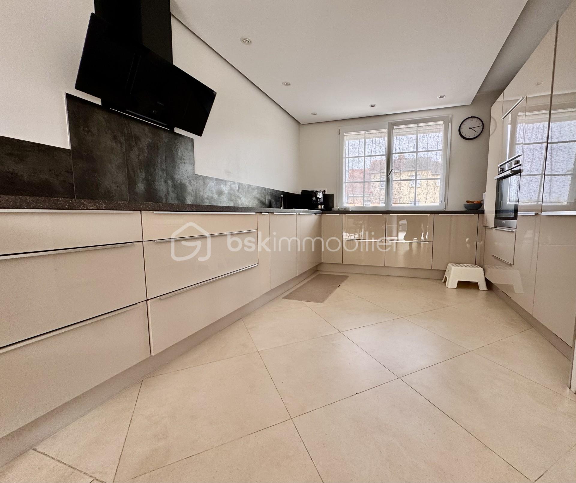 8d83b8f4-734e-4c29-843b-166703893b9a (1).jpg