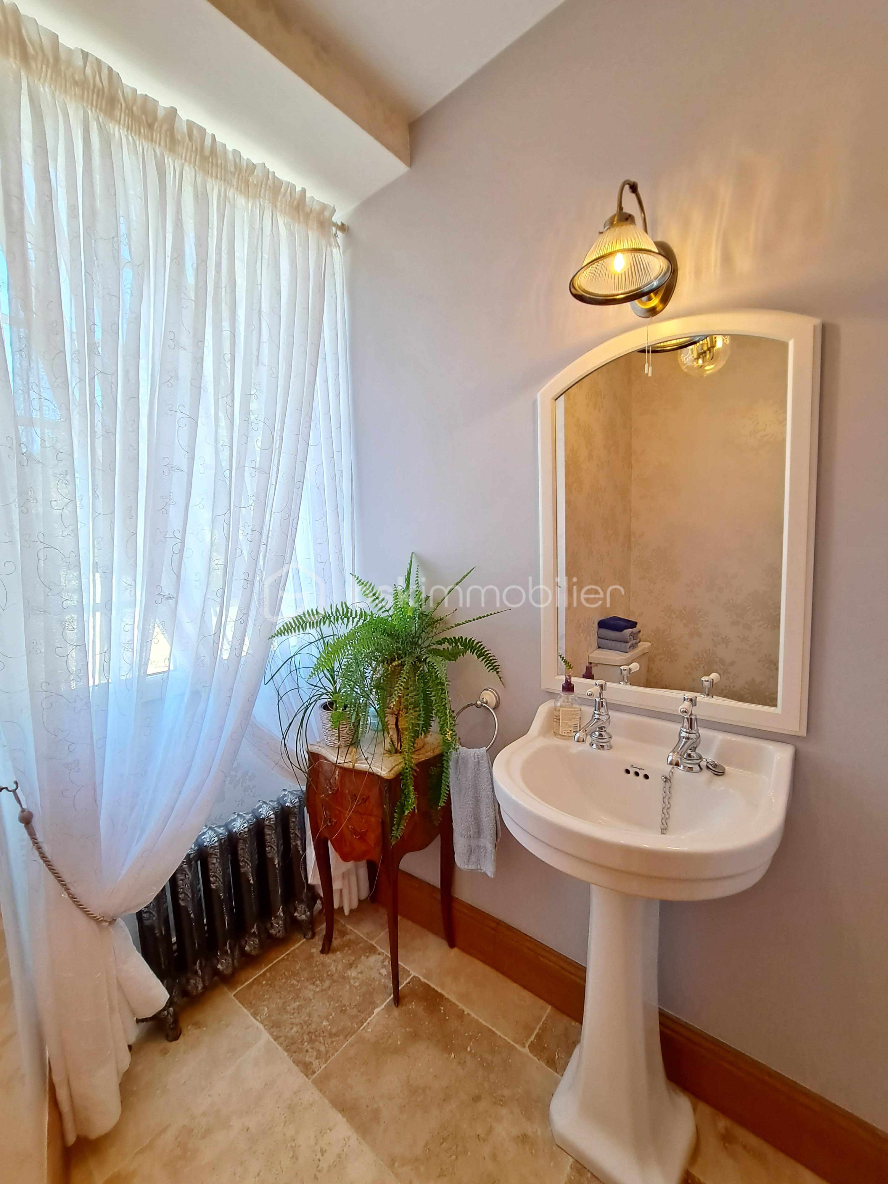 Demeure de 432 m² - cesar carvalho Belle Maison Gascony campagne foret bois luxe piscine (132).jpg