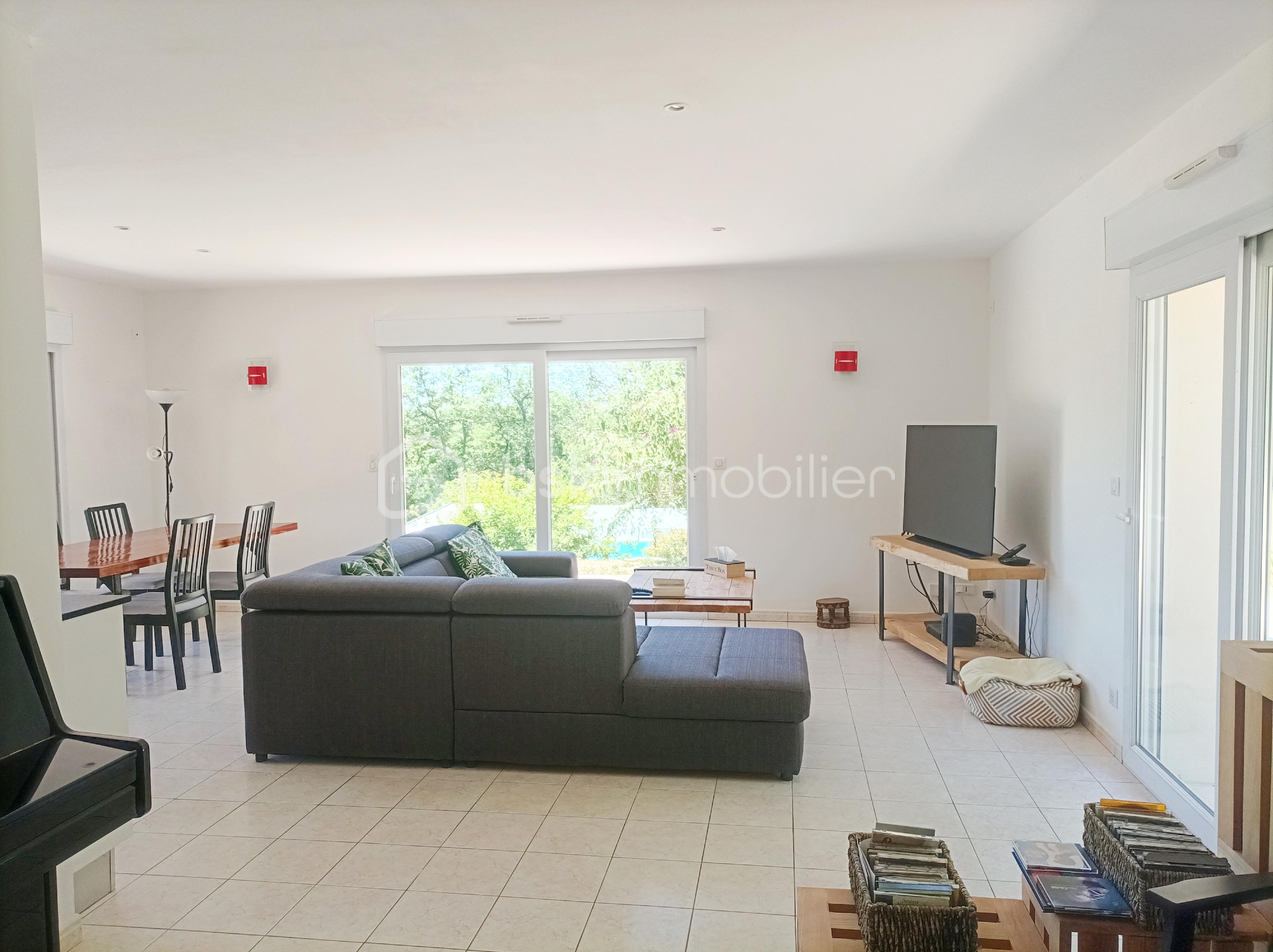 Maison de 132,35 m² - SALON.jpg