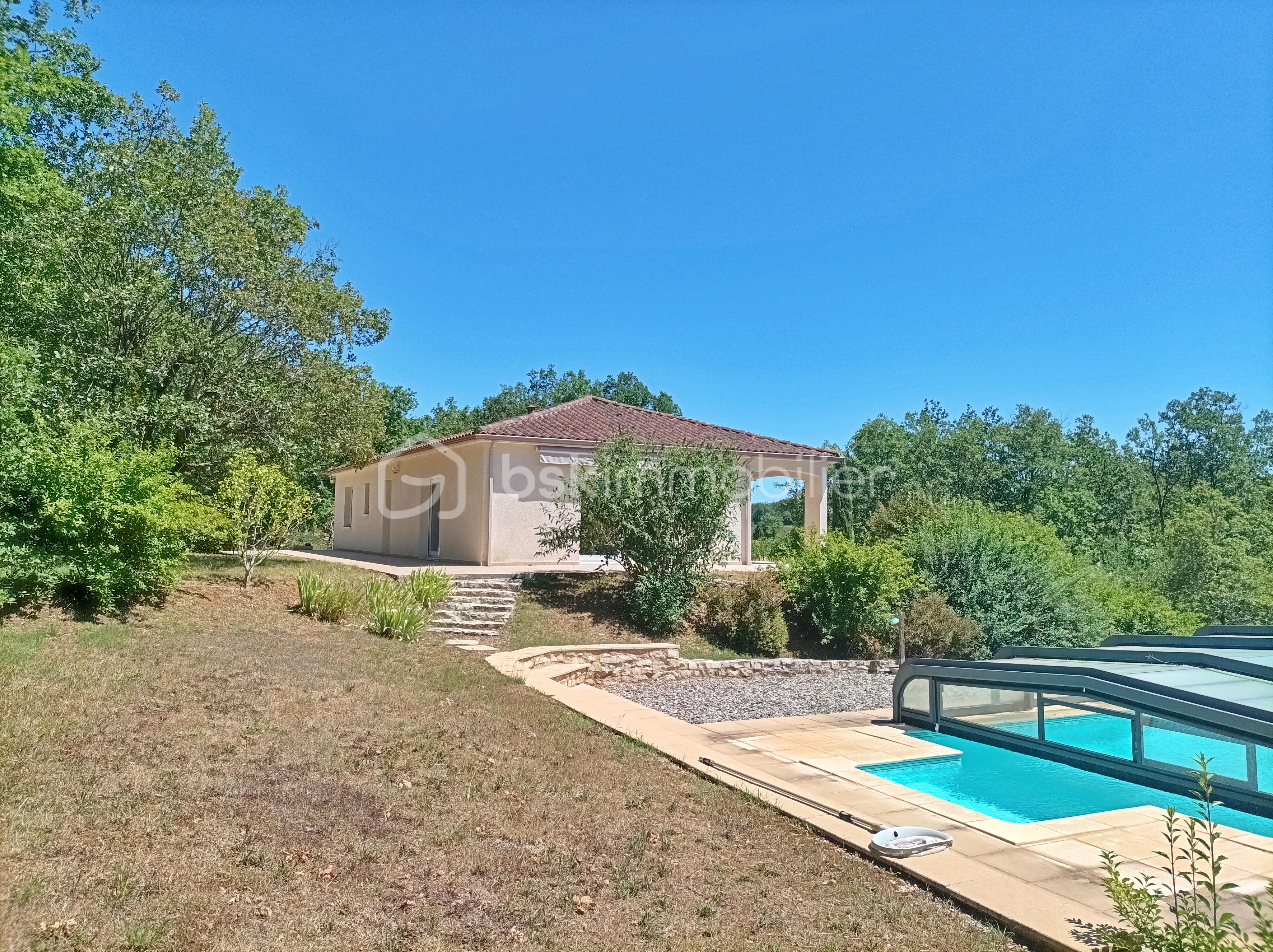 Maison de 132,35 m² - EXT1.jpg