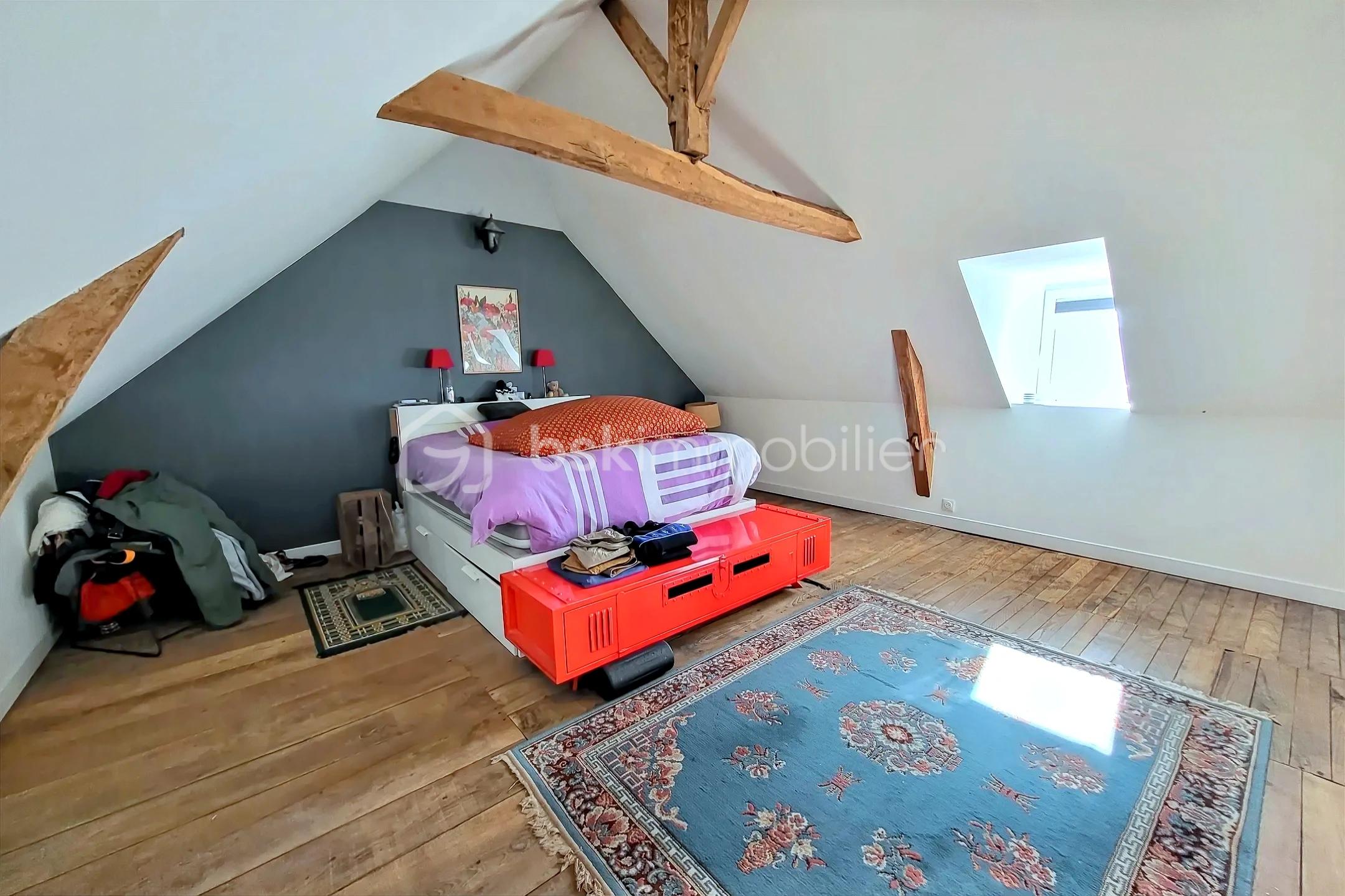 Corps de ferme de 250 m² - hoqi-ddbbed4a63014114a950246e1e6ba11e.jpg