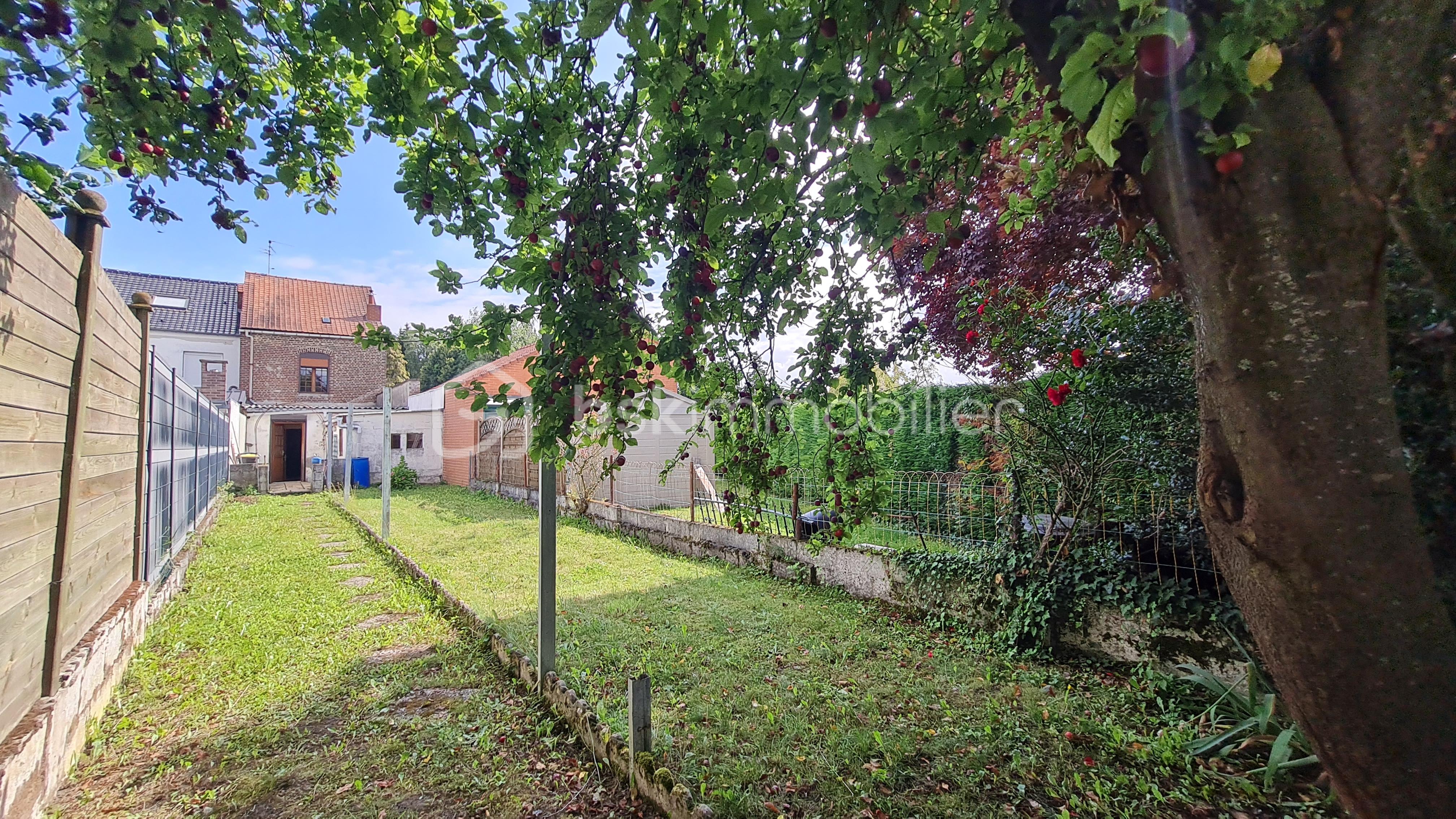 Maison ancienne de 117 m² - jardin fond.jpg