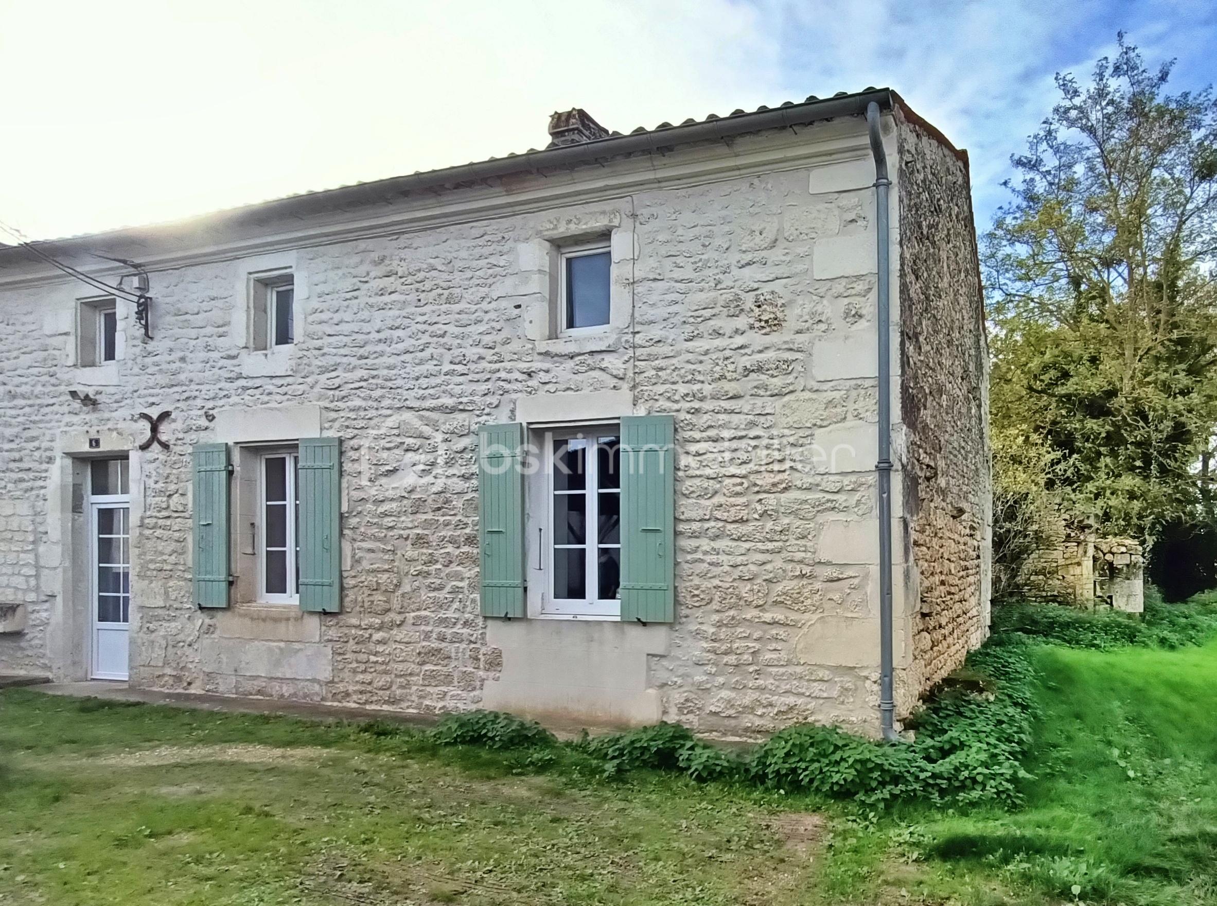 Maison charentaise de 77 m² - Façade 3.jpg