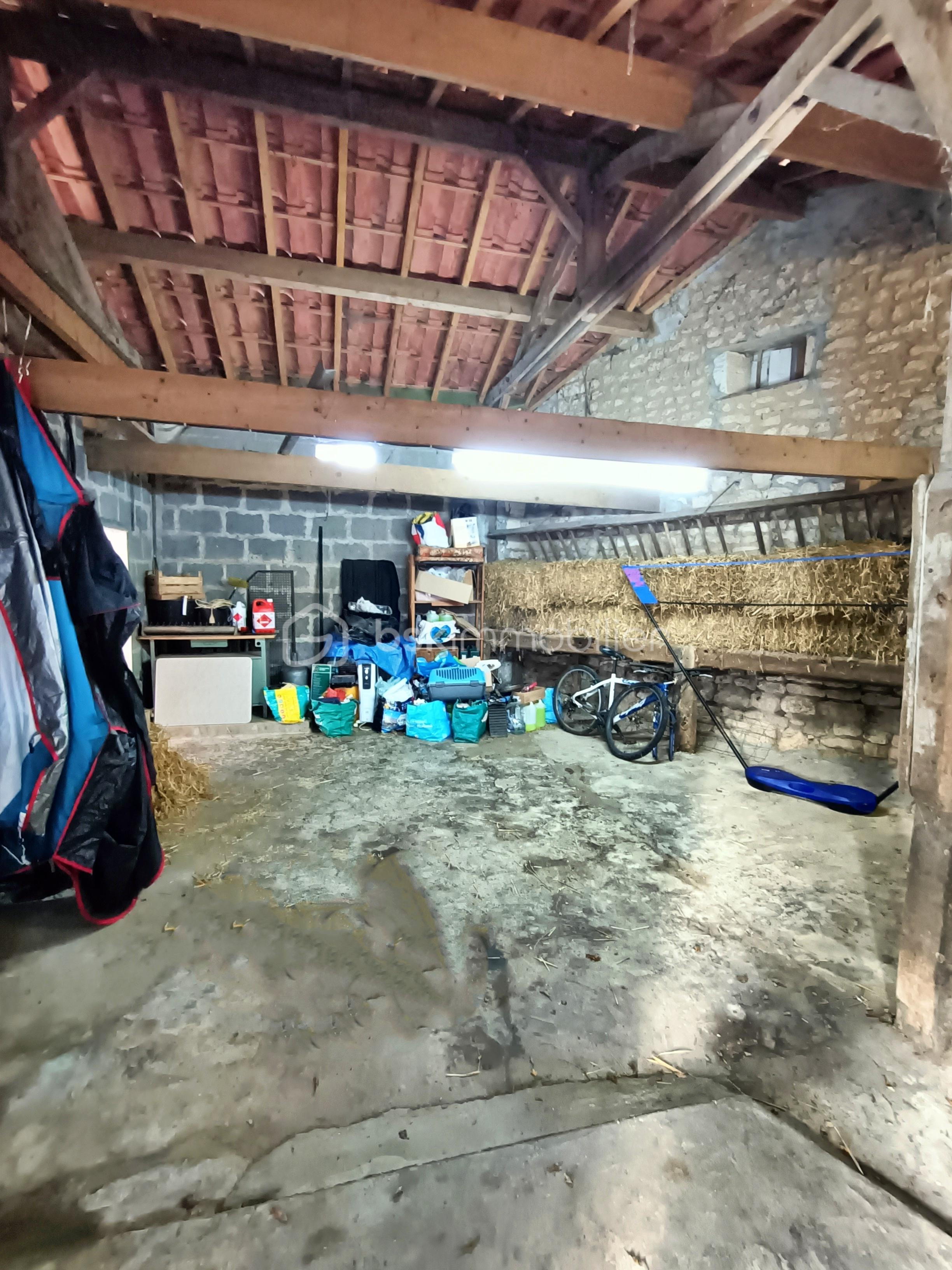 Maison charentaise de 77 m² - Dépendance 3.jpg