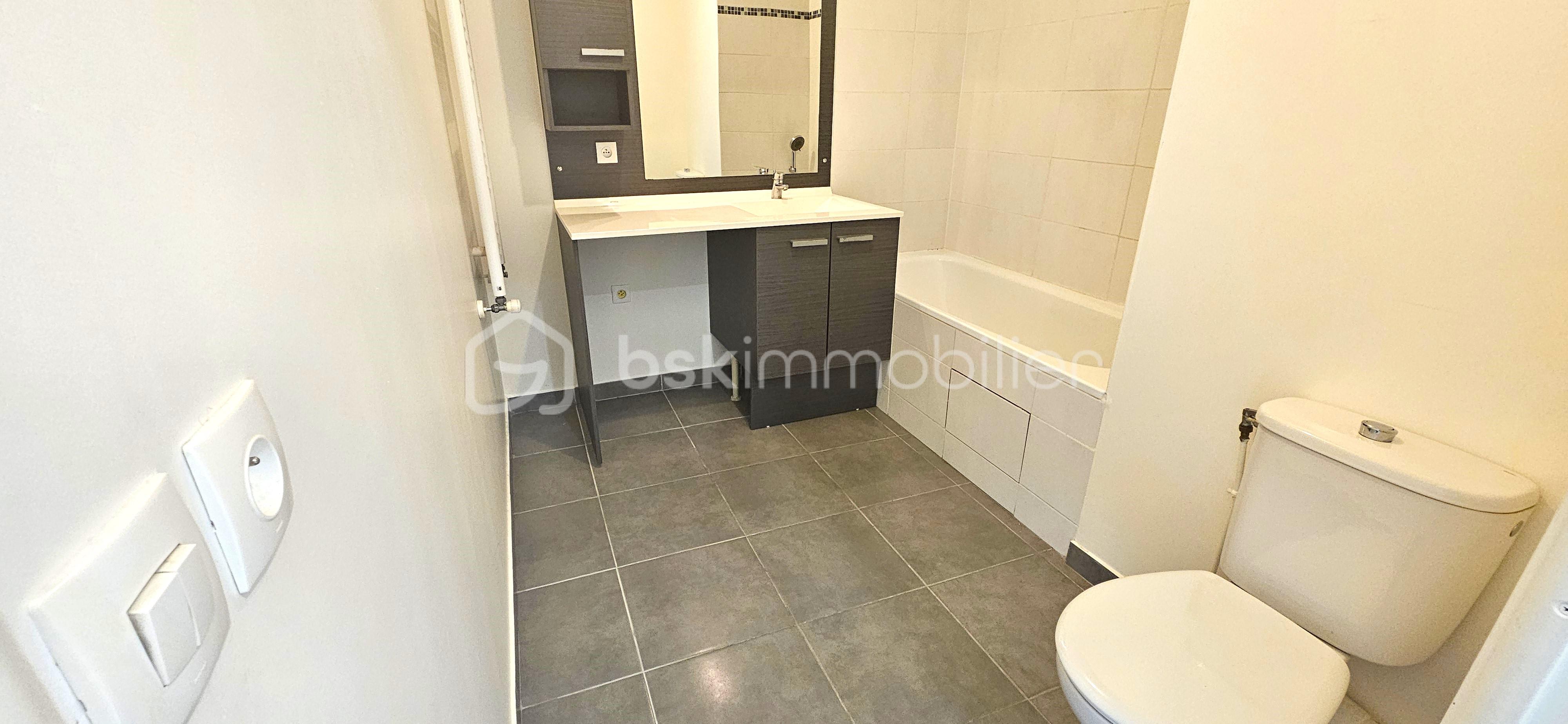 Appartement de 42 m² - SDB 1.jpg