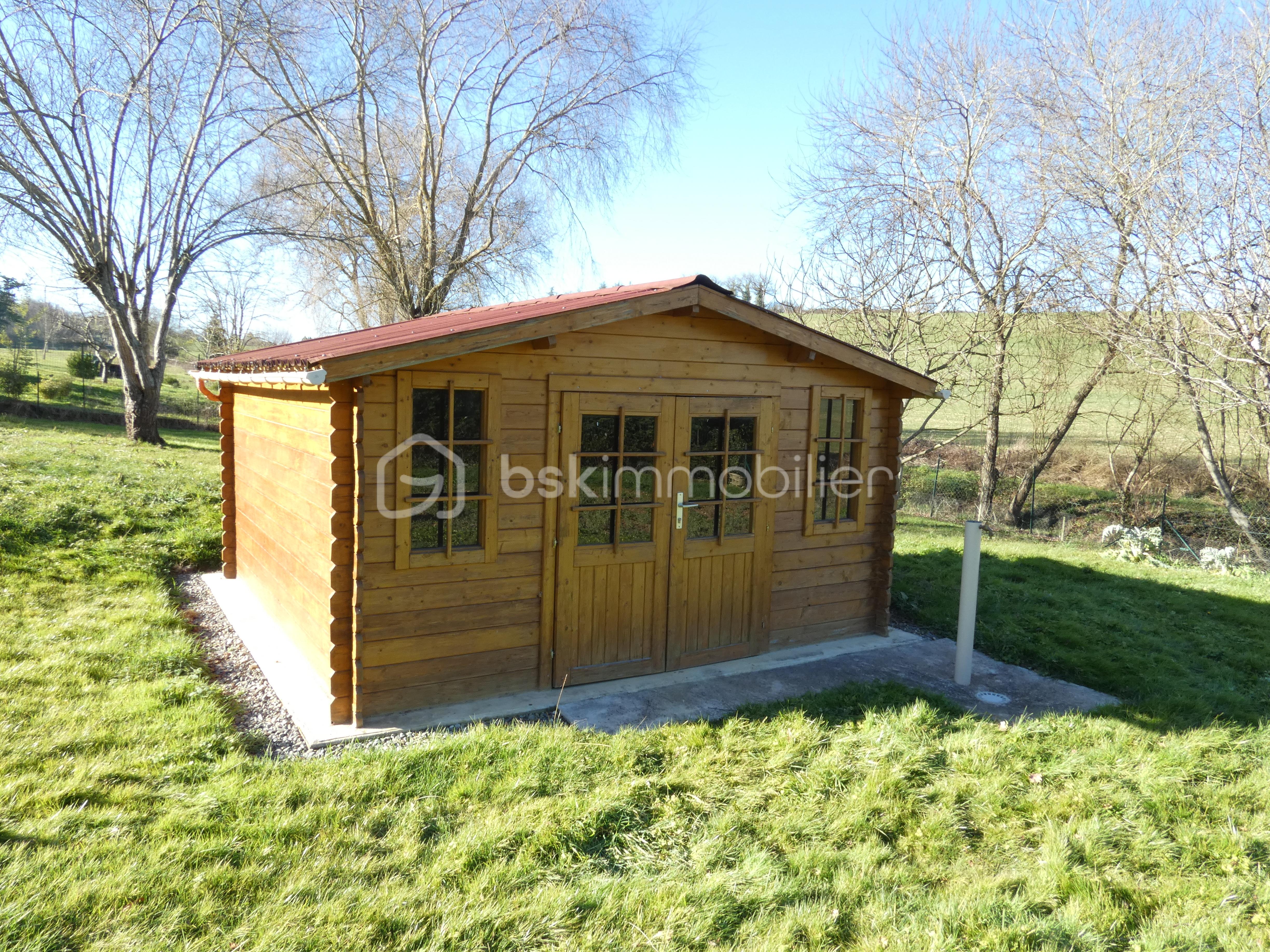 Maison contemporaine de 112 m² - abris de jardin.JPG
