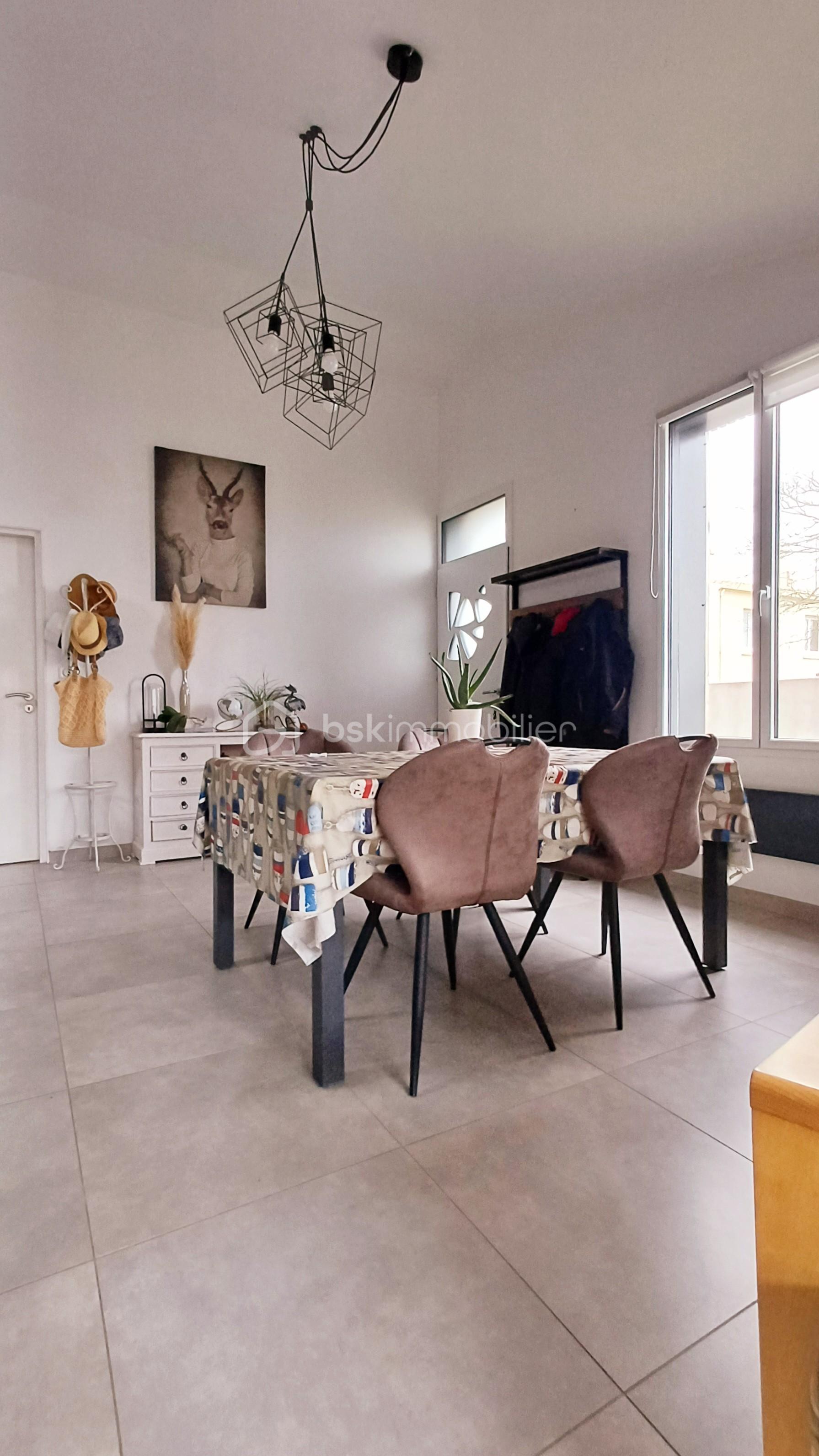 Maison de 115 m² - e3278bd6-96e2-4302-8414-134e23bc9767.jpg