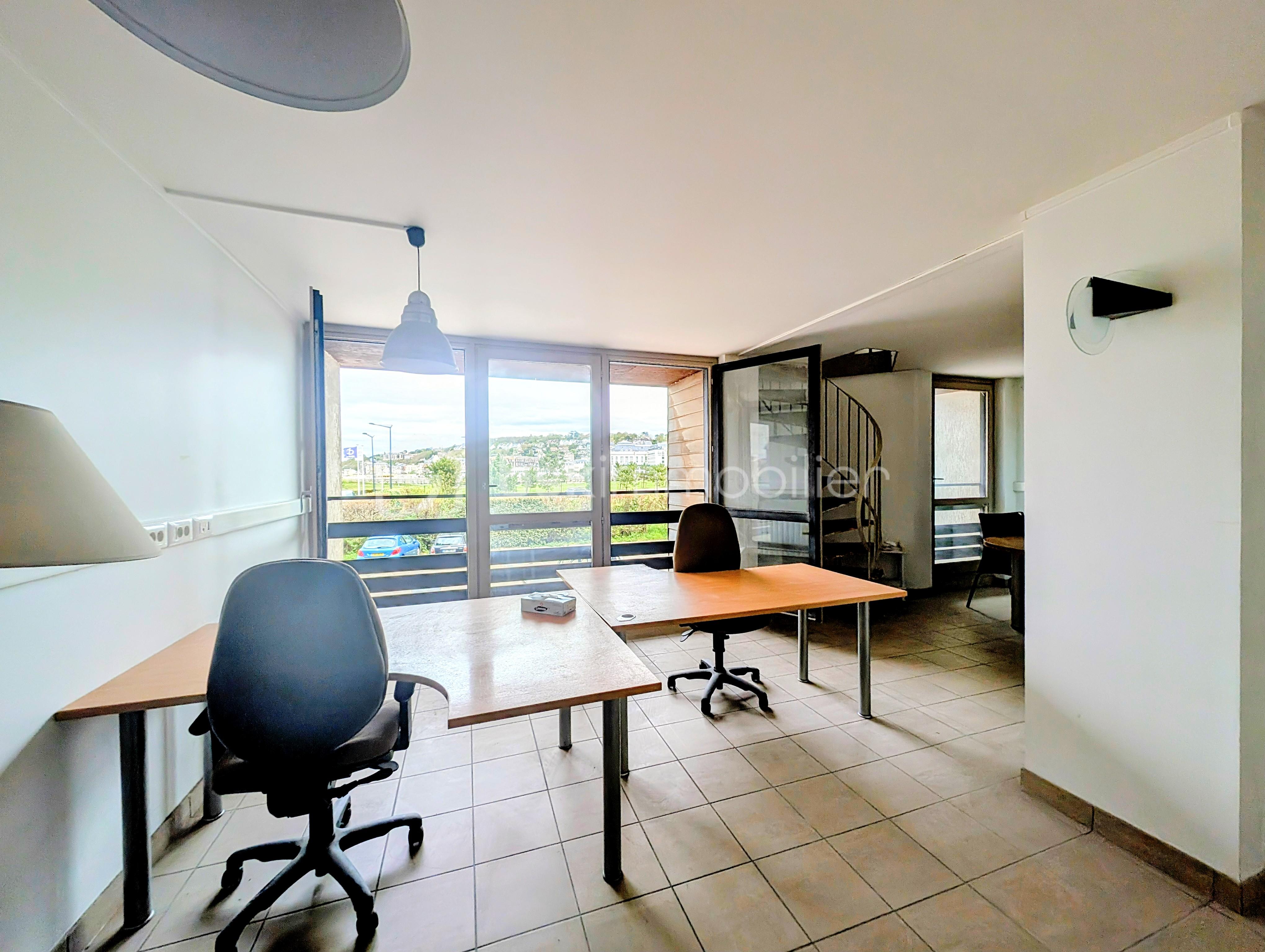 Bureau de 117 m² - PXL_20250418_131744500~2.jpg