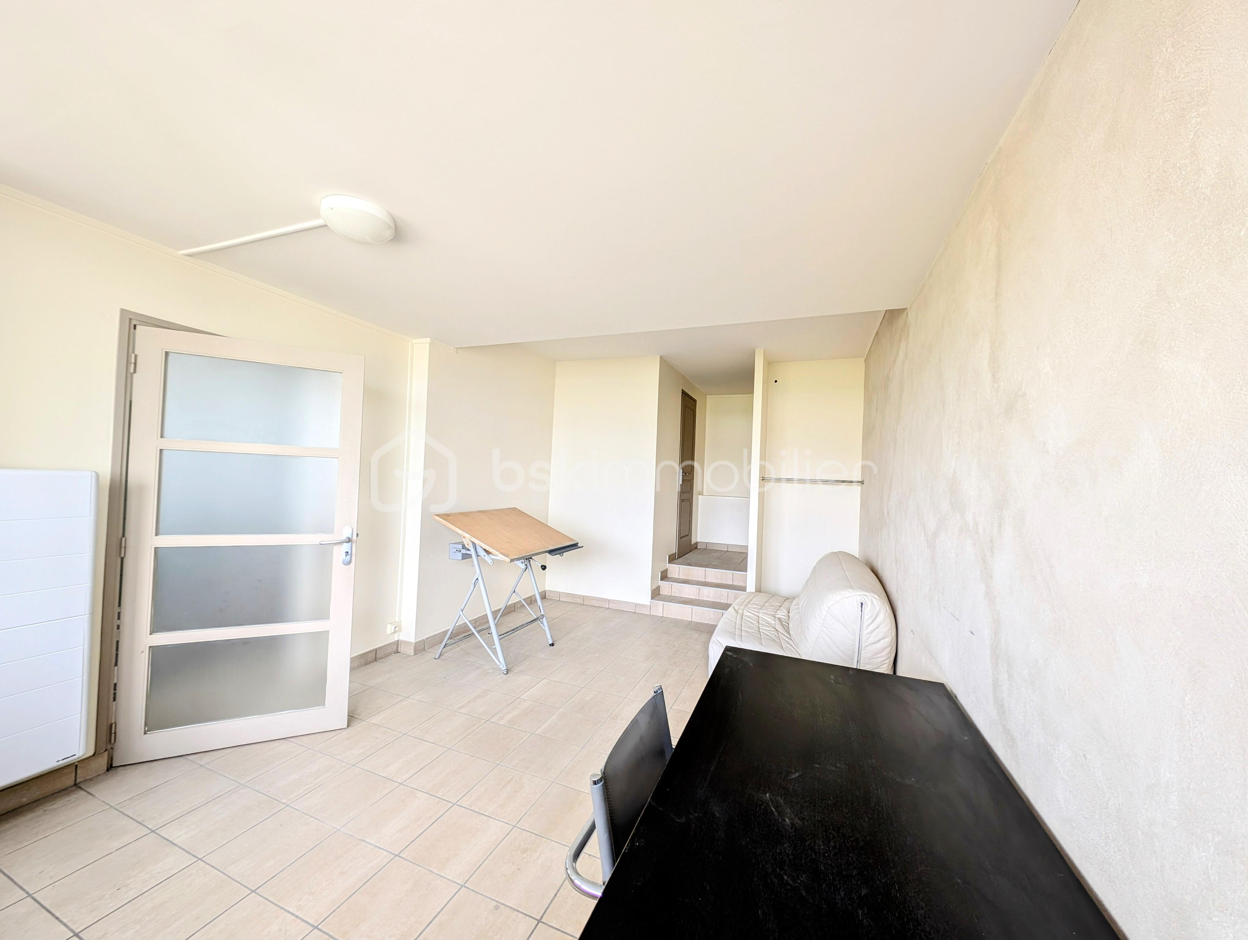 Bureau de 117 m² - PXL_20250418_125638730~2.jpg