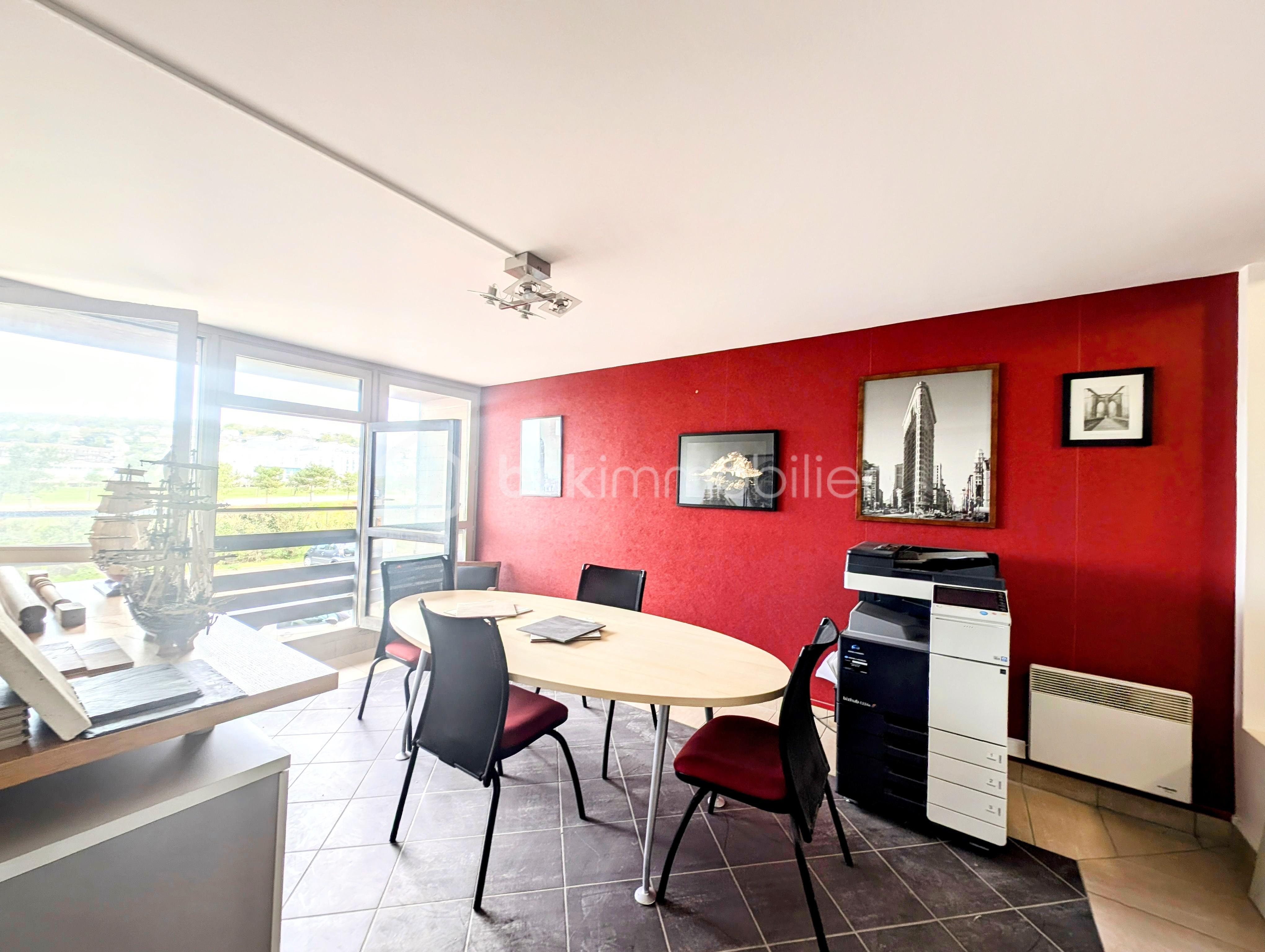 Bureau de 117 m² - PXL_20250418_131257778~2.jpg