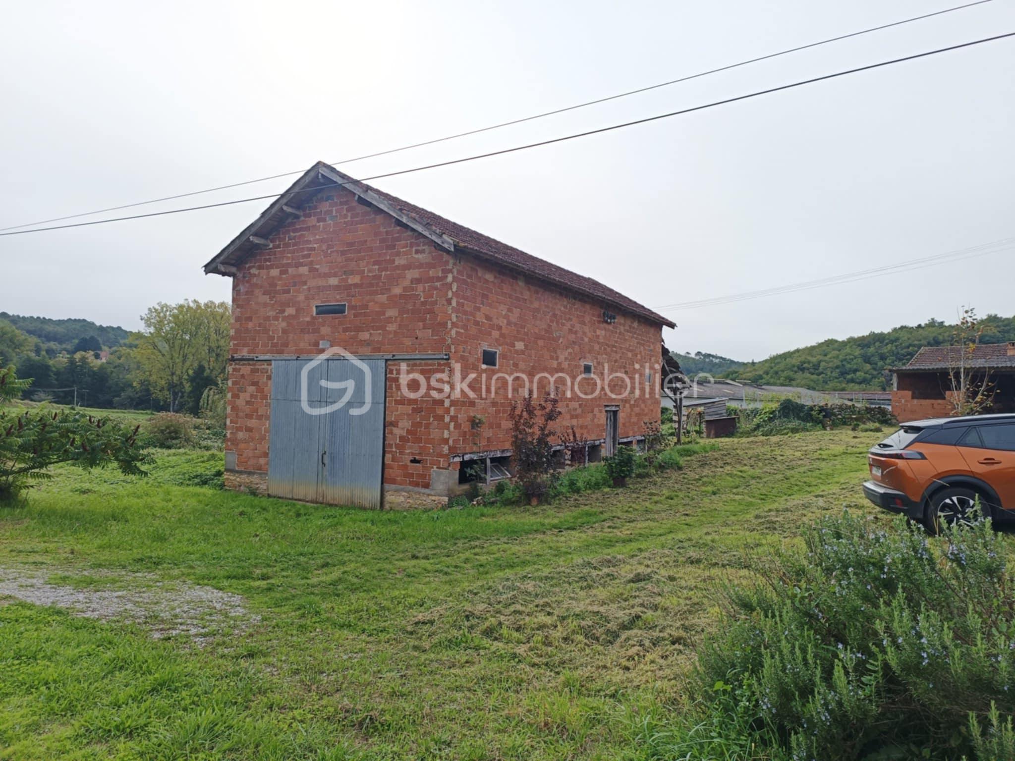 Corps de ferme de 130 m² - c2a02a98-0977-42a6-8a29-1646f5929f69.jpg