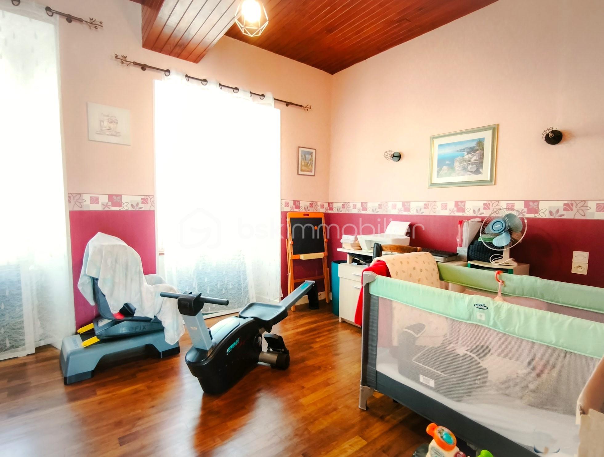 R8.jpg