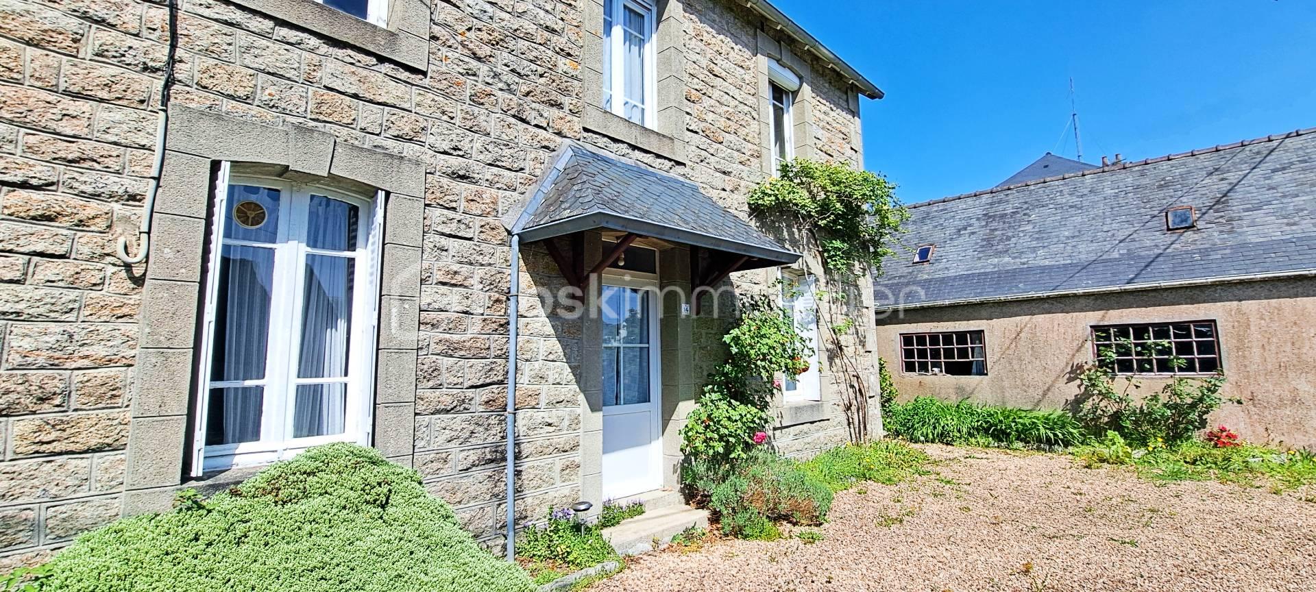 facçade avant avec garage.jpg