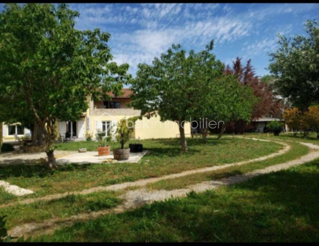 Mas de 242 m² - extérieur jardin 1.JPG