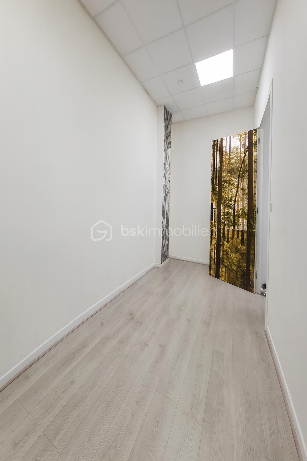 Bureau de 15 m² - file_00000000cc70720a8bda3b2a6f758d32 (1).png