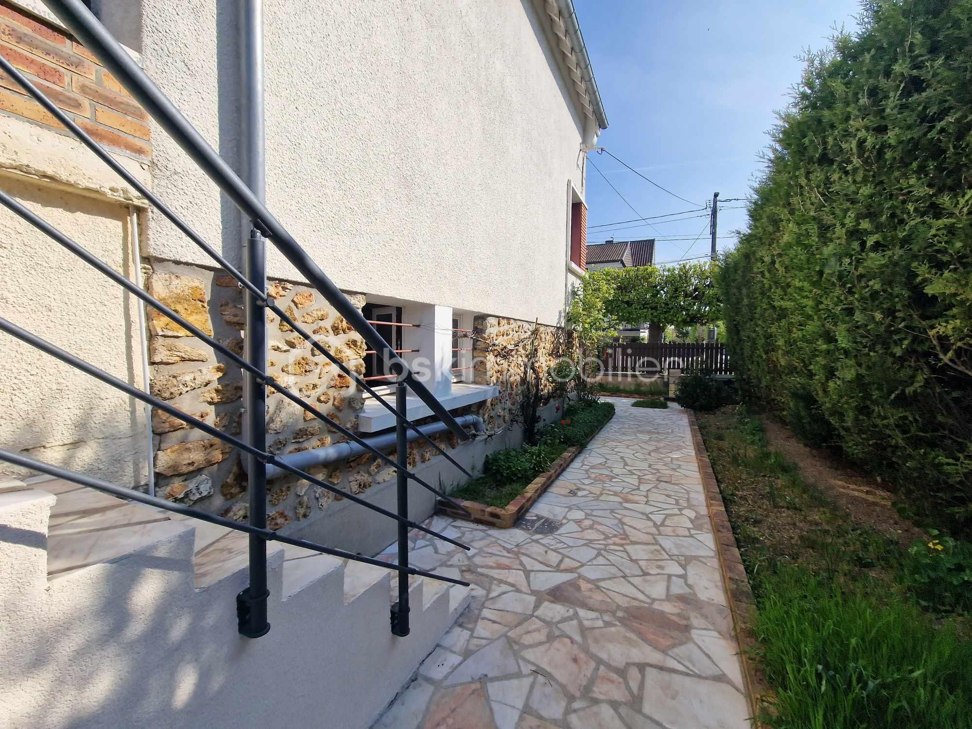 Maison de 123 m² - 489411537_669081382152616_2422395647203086756_n.jpg