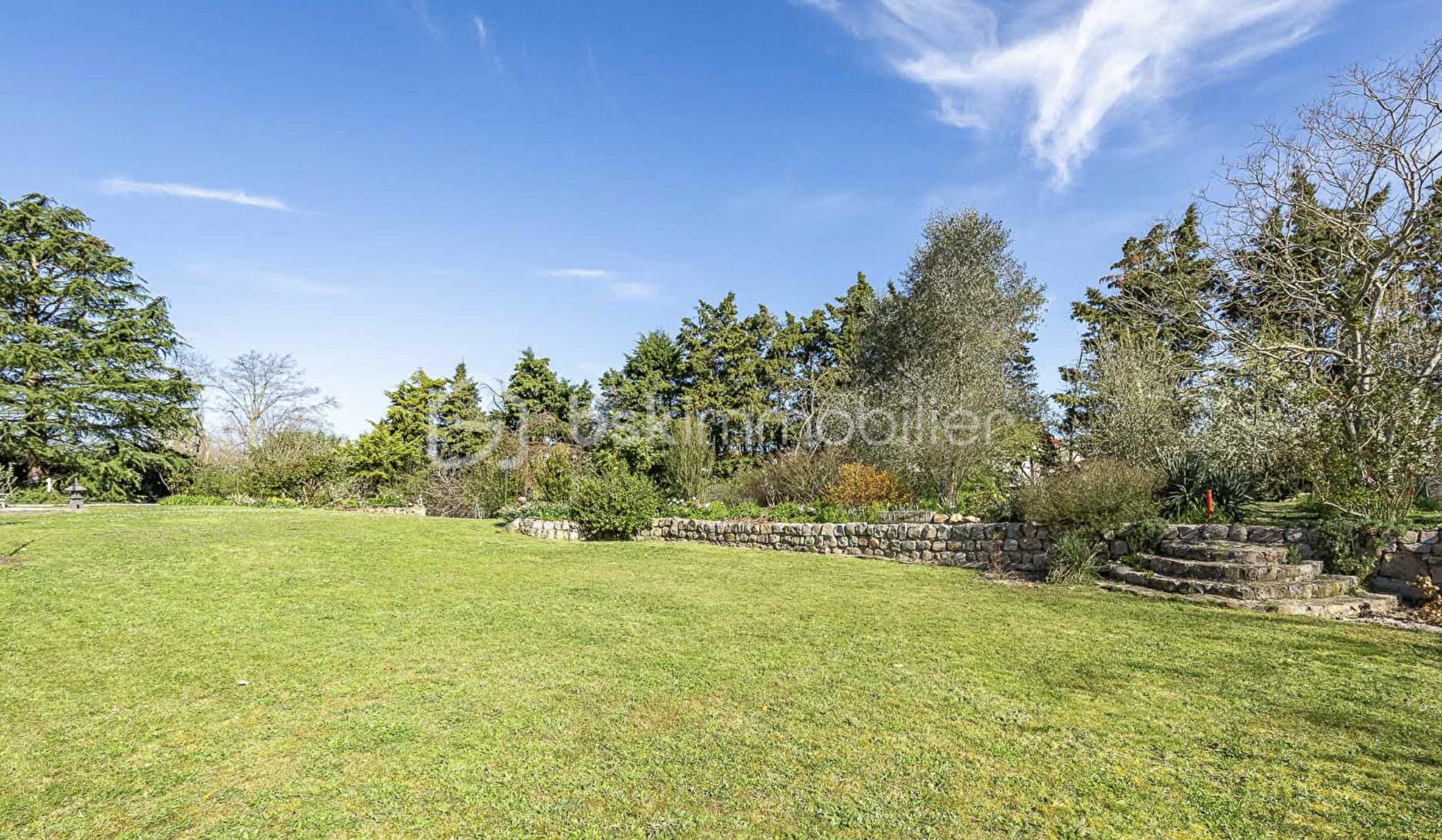 Maison 7 pièces 190 m² · à Courcouronnes · 190 m² · 699 000 €