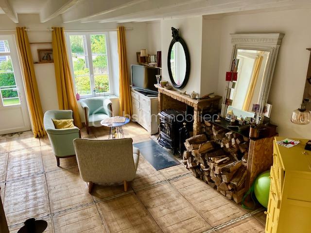 Maison longere de 90 m² - hochedé séjour droit.jpg