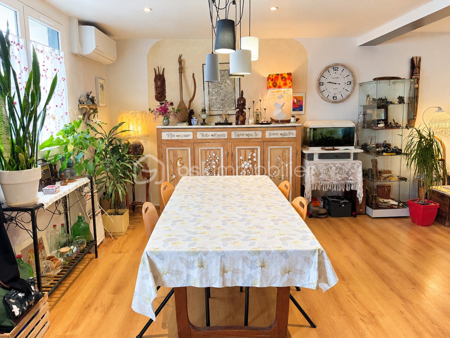 Salle à manger bohème aux mille trésors.png