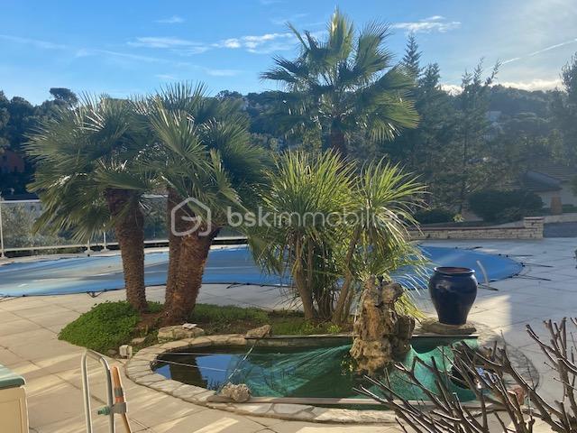 Maison 7 pièces 221 m² · à La Seyne-sur-Mer · 221 m² · 697 000 €