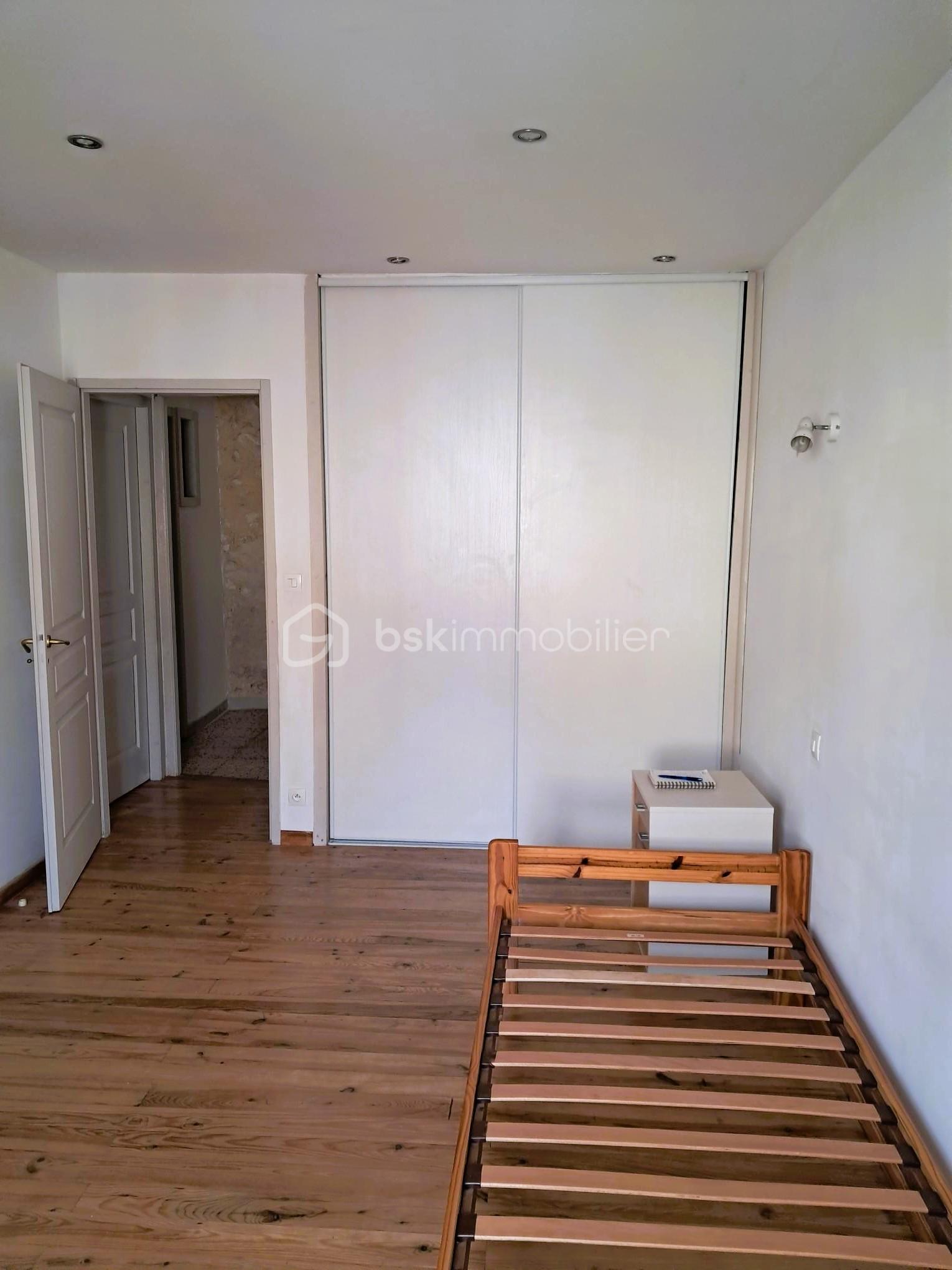 Maison de village de 119 m² - 20- ch2 et placards.jpg