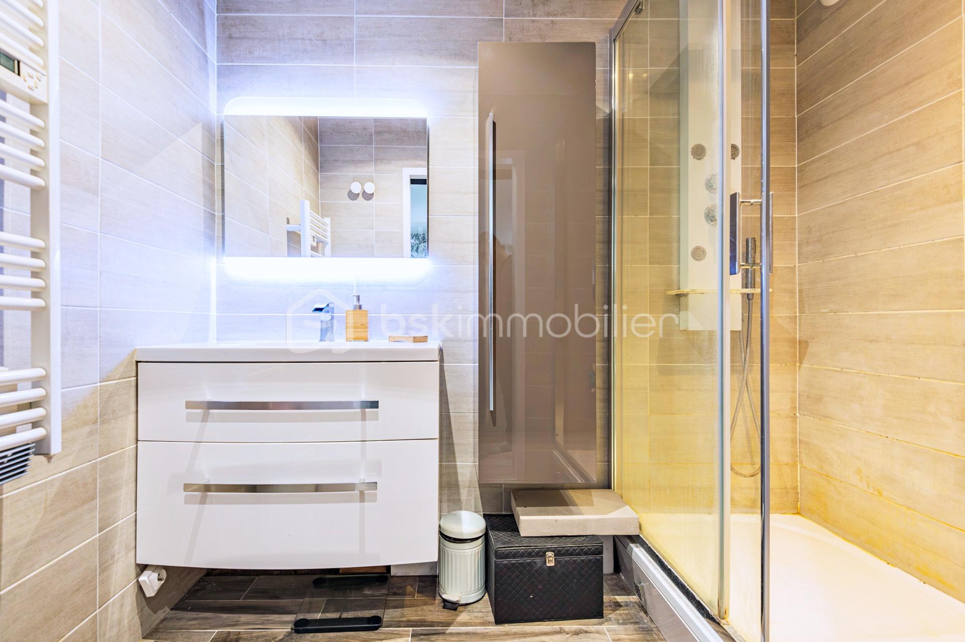 Appartement de 85 m² - SDB .jpg