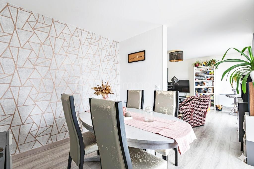 Appartement de 85 m² - salle a manger.jpg