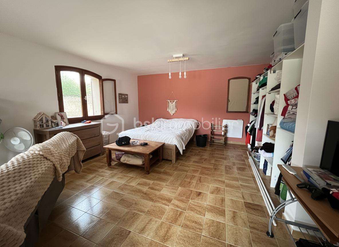 Maison de 157 m² - generated_2026-02-08T14_11_01.467.jpg