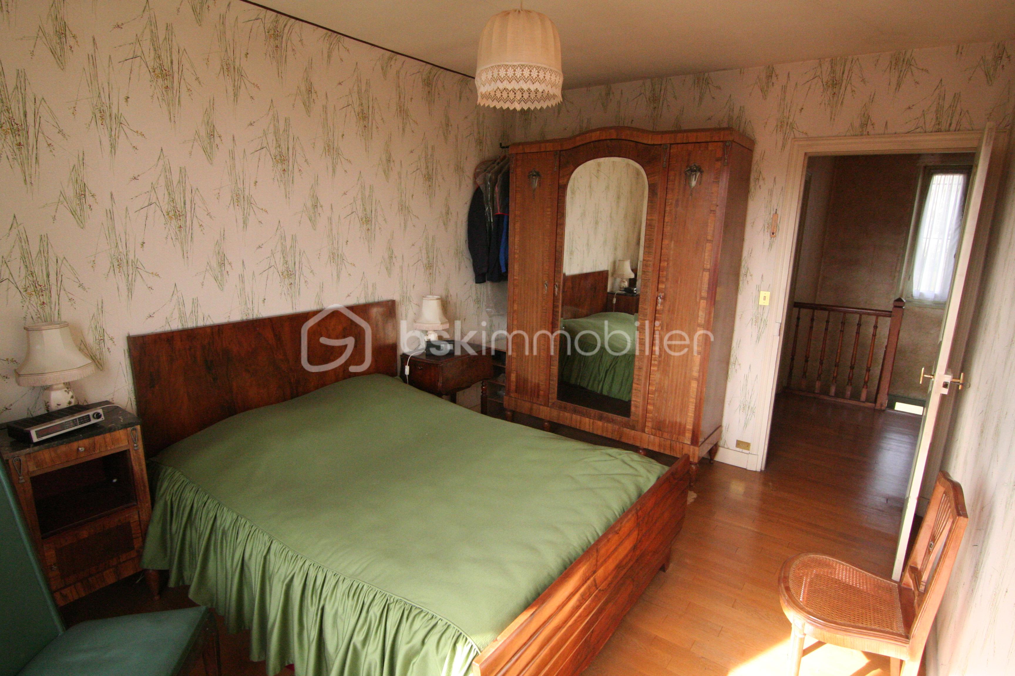 Maison ancienne de 123 m² - Chambre 1.JPG