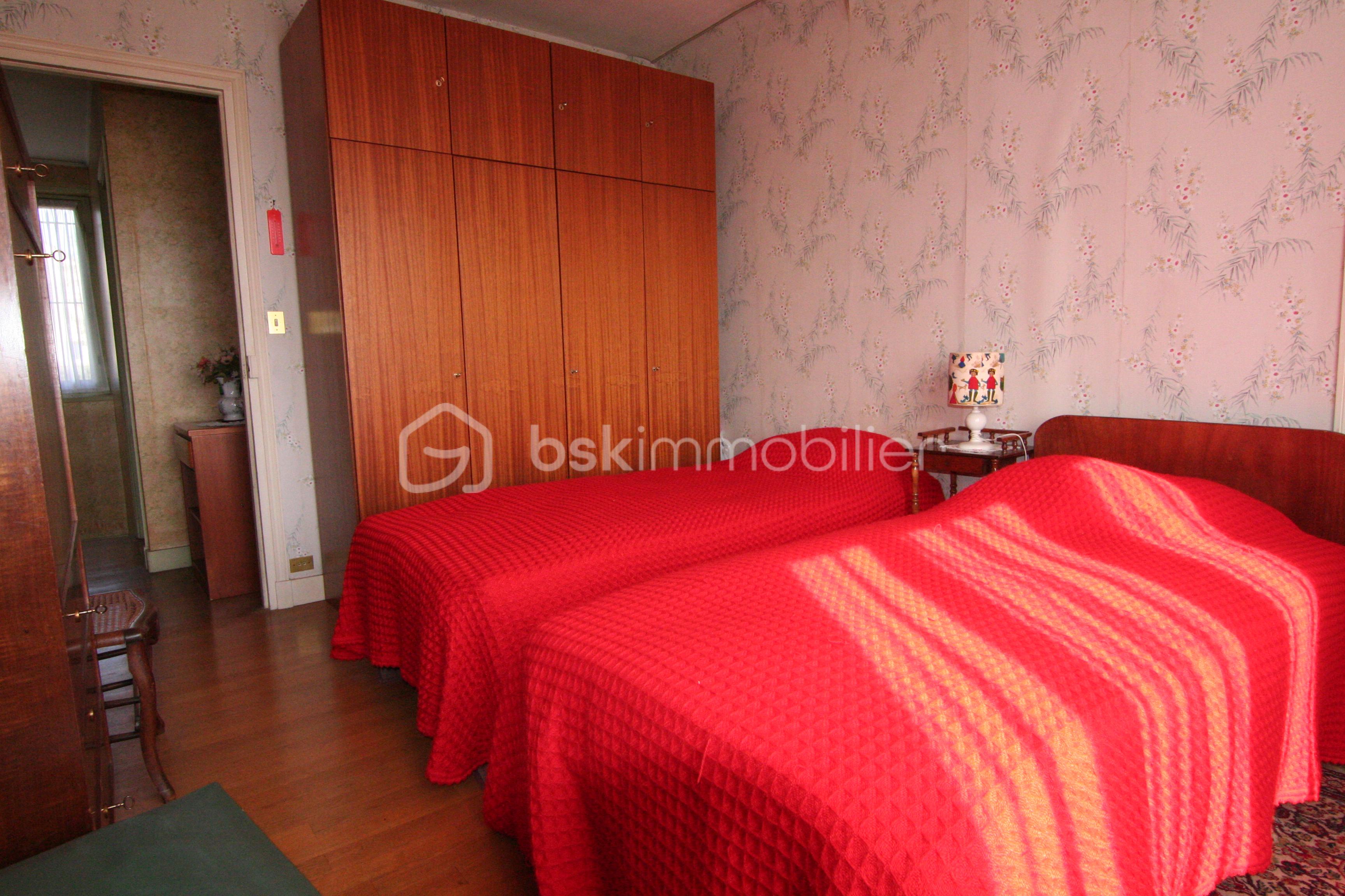 Maison ancienne de 123 m² - Chambre 2 lits.JPG
