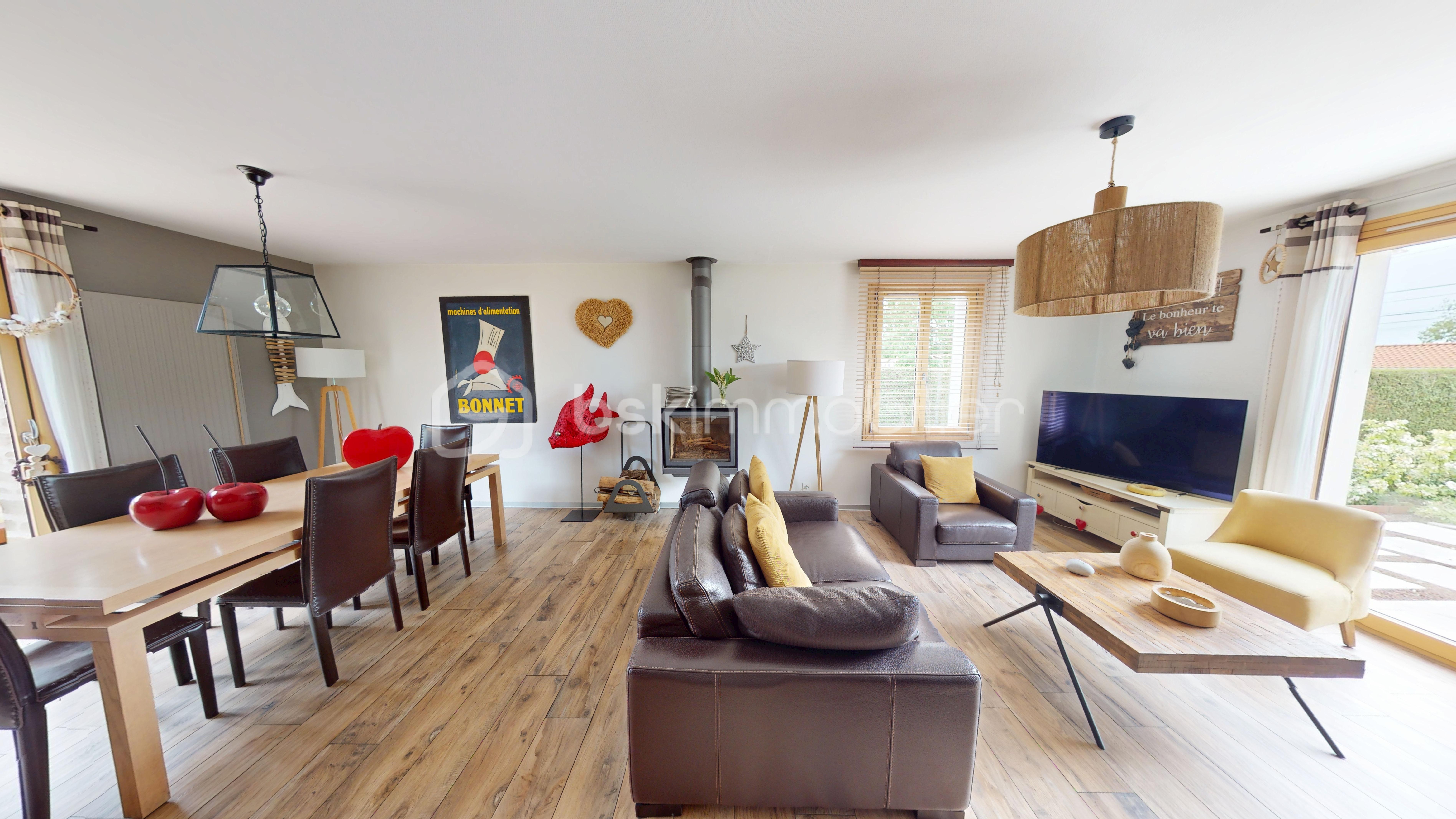Maison traditionnelle de 145 m² - 2.jpg