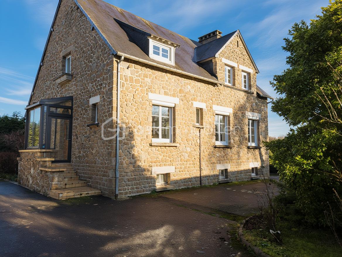 Ciel bleu ensoleill facade.png