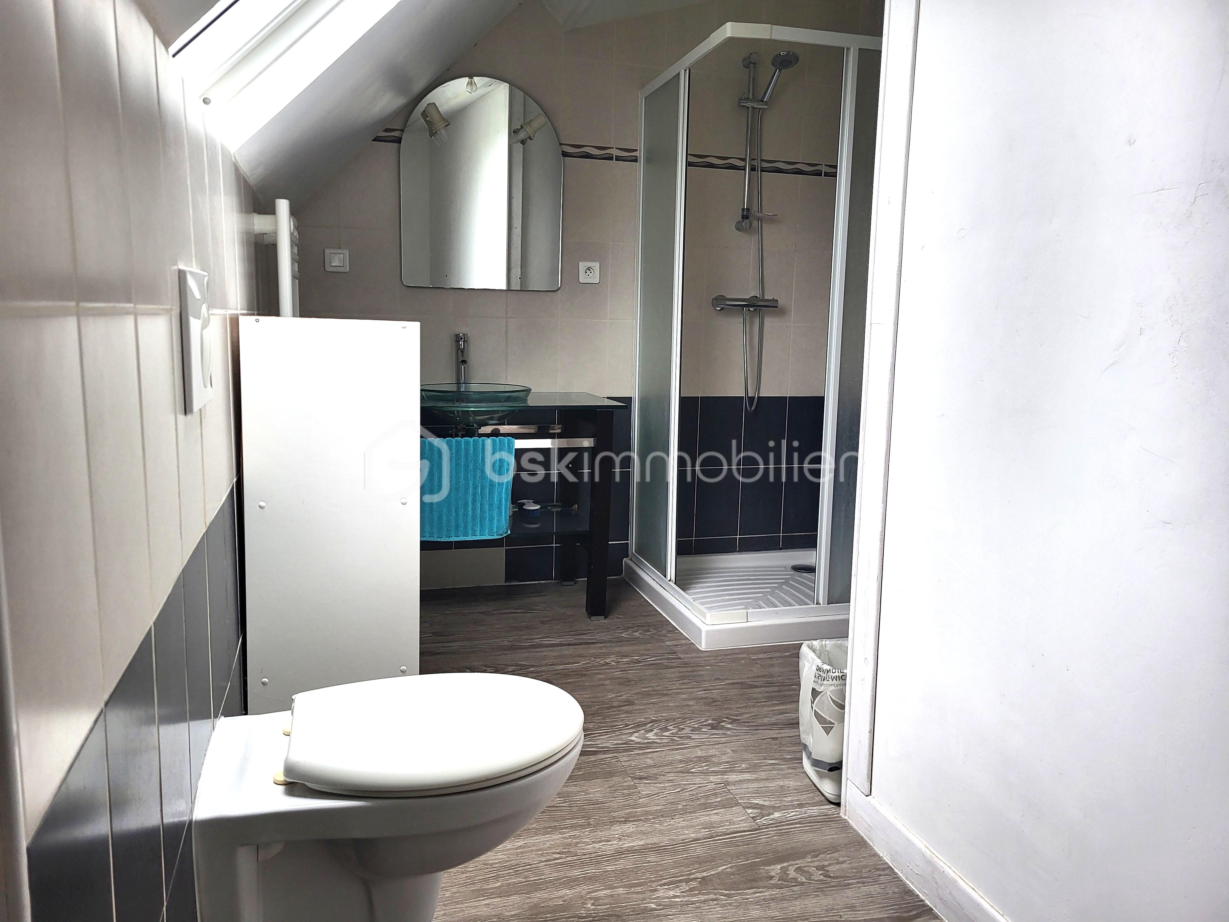 salle d'eau haut.jpg