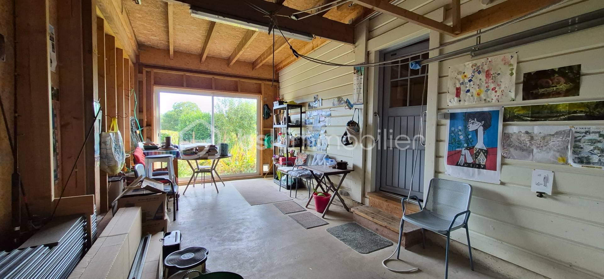 garage côté jardin.jpg