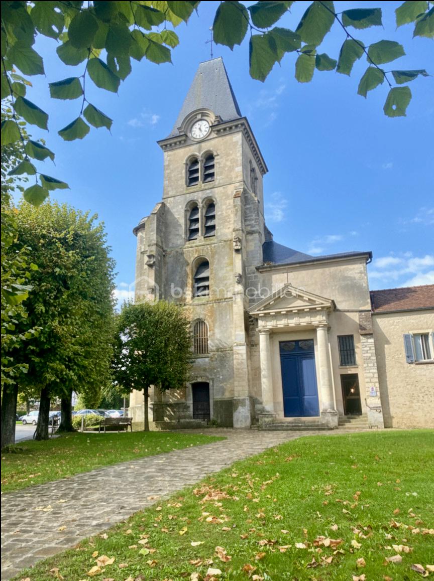 Appartement de 64 m² - Eglise St Nom.jpeg