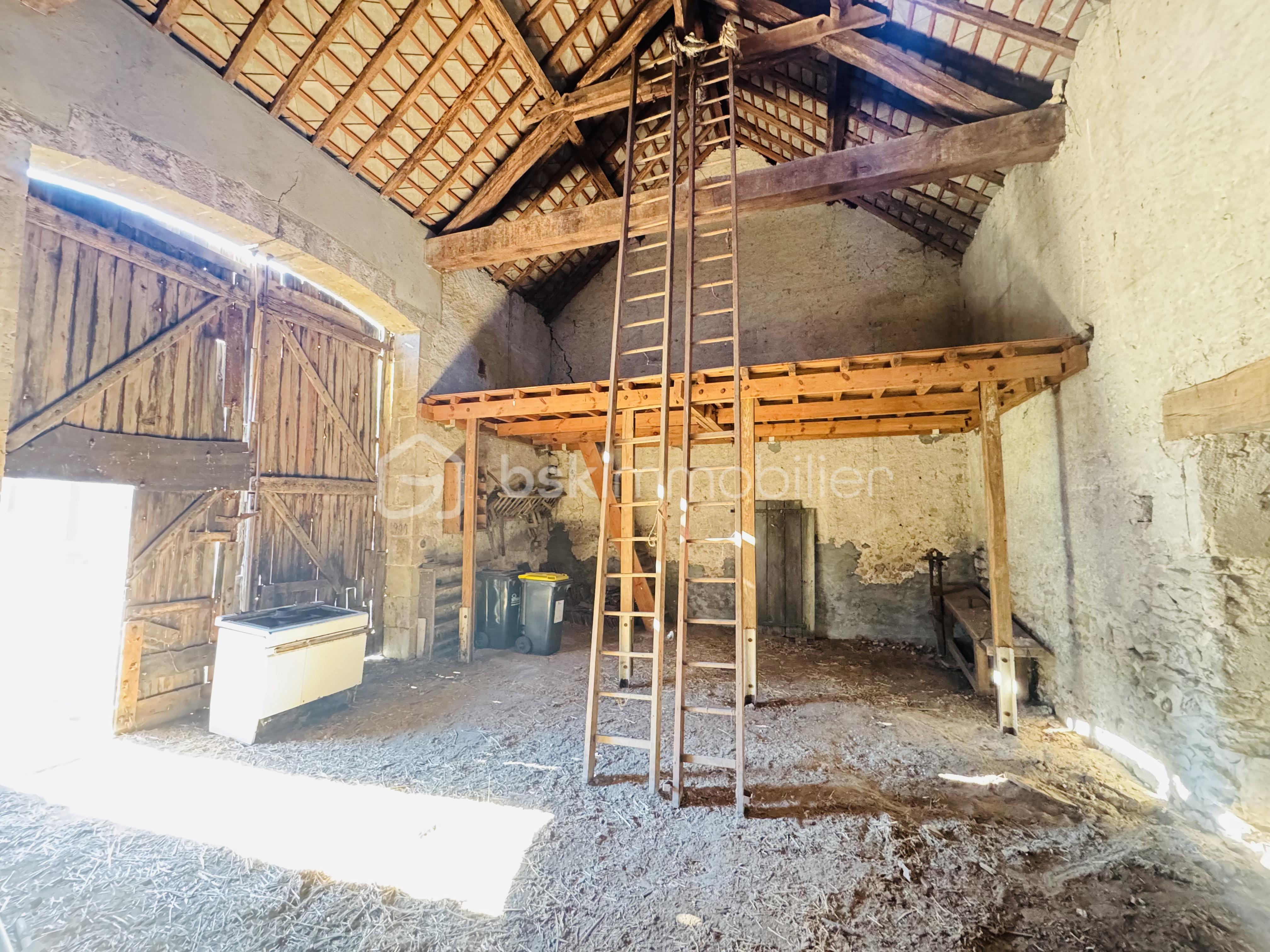 Maison ancienne de 170 m² - tempImageQkxLE3.png